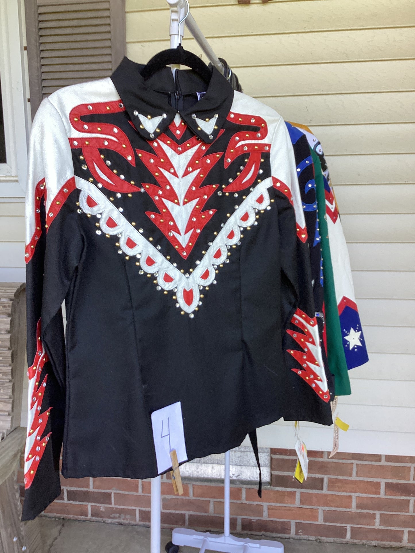 Show Blouses & Jackets-Medium