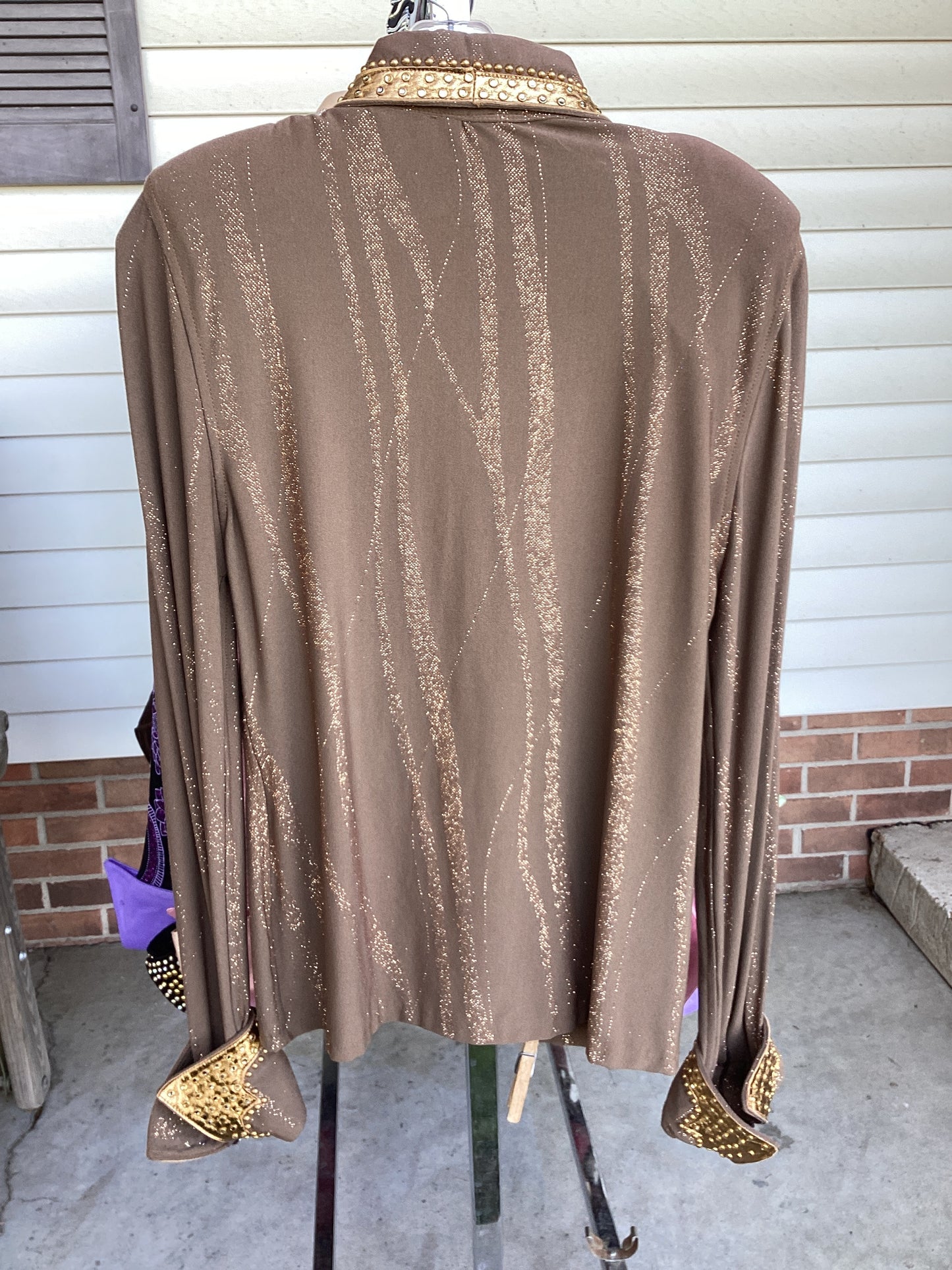 Women’s Large Show Shirt
