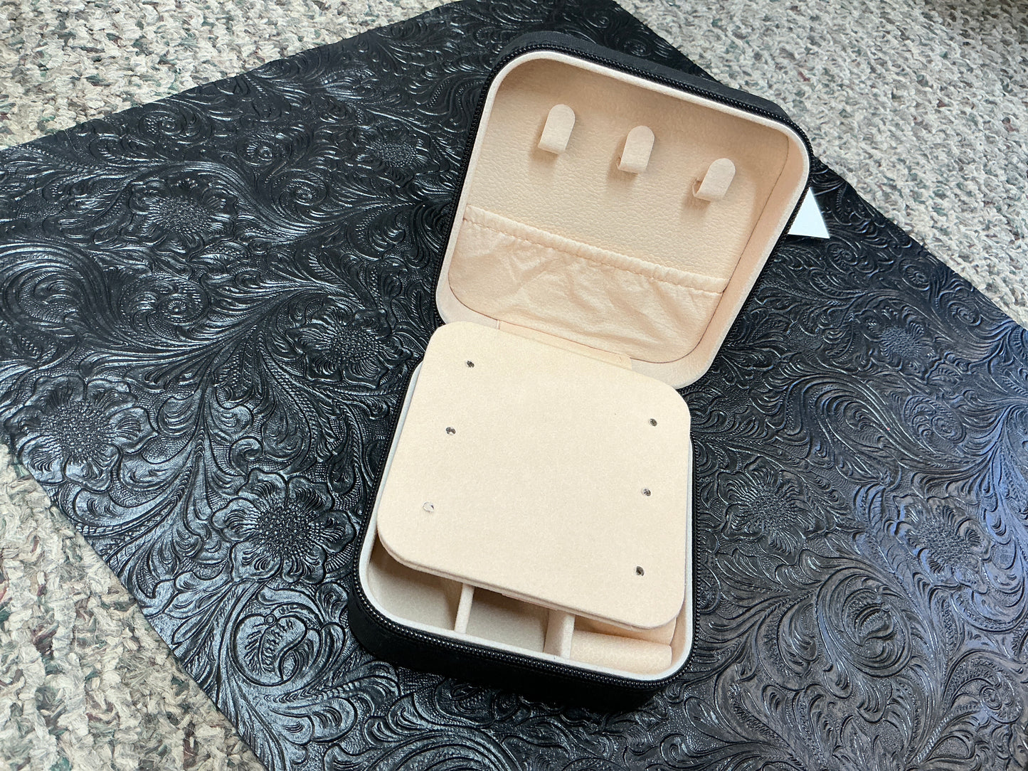 Black stud jewelry case