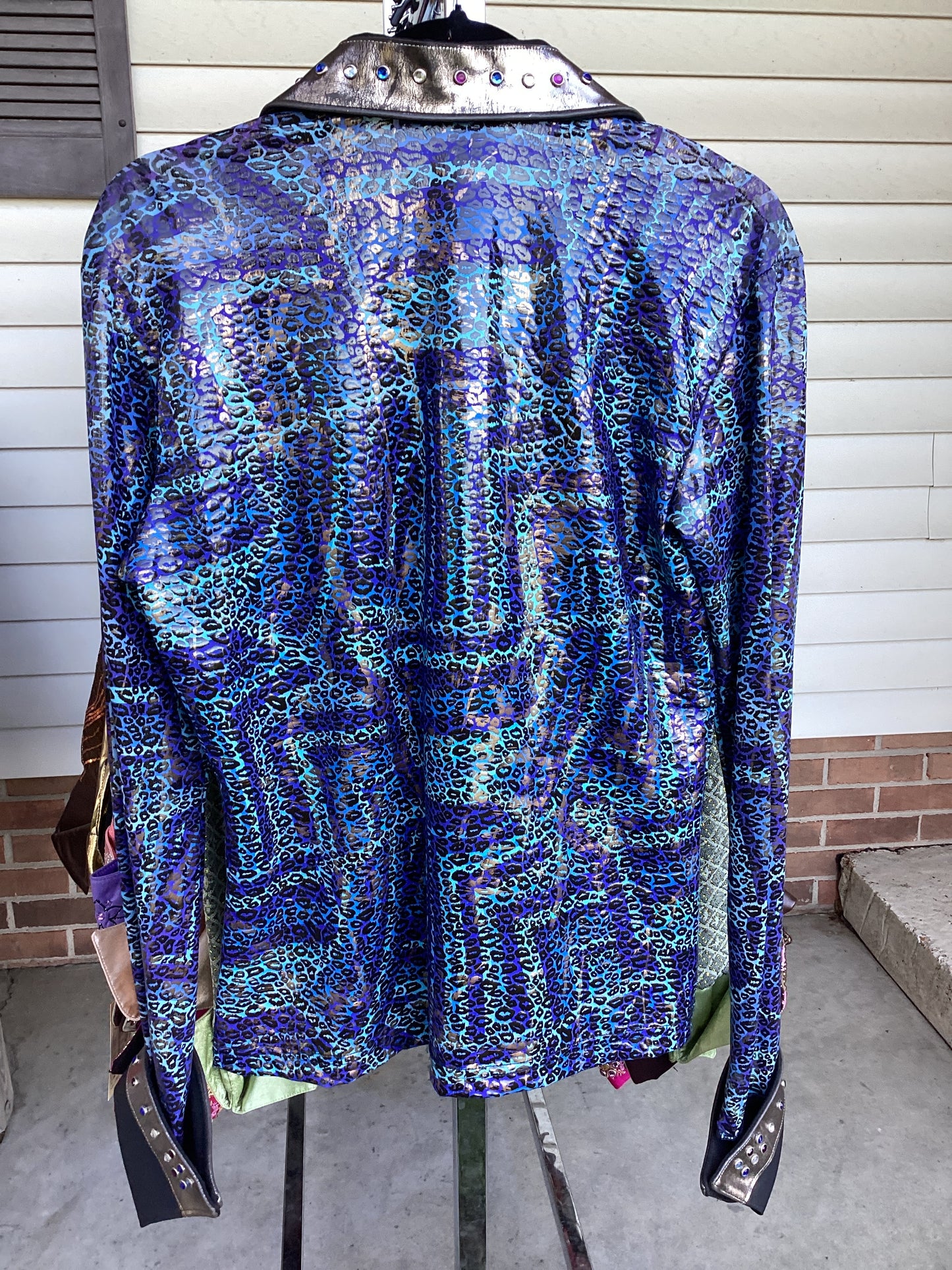 Women’s Large Show Shirt