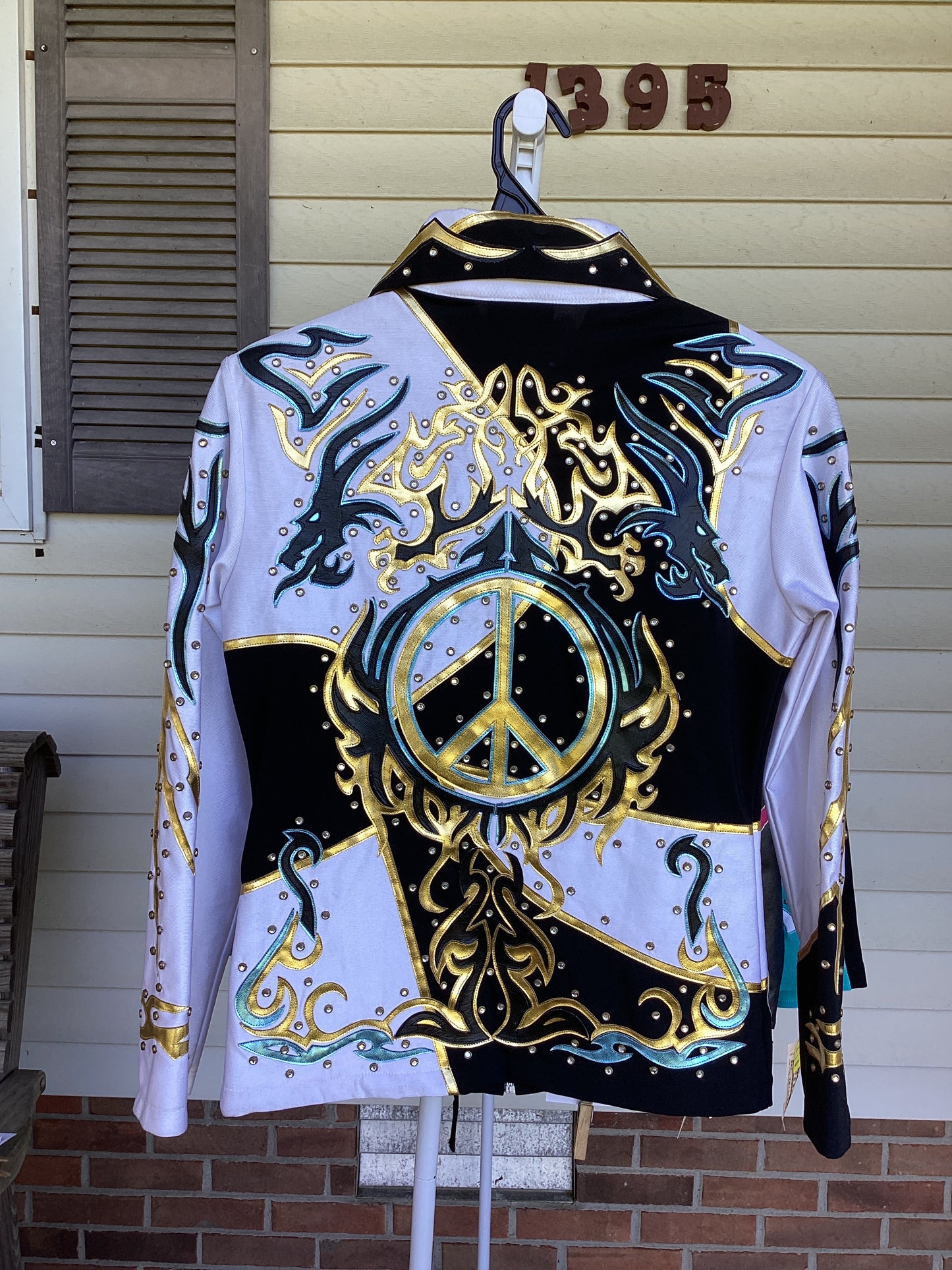 Show Blouses & Jackets-Medium