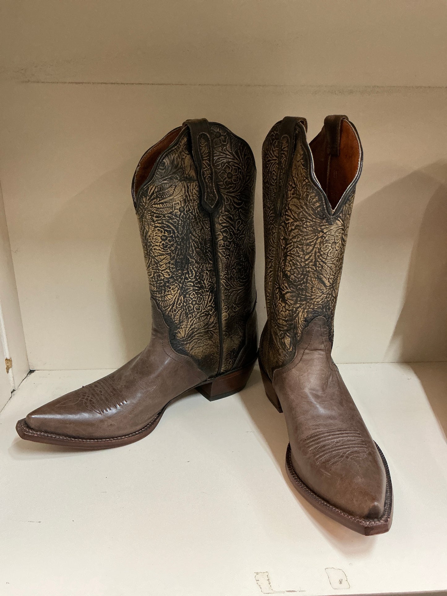 Nocona Floral Gold Pointed Toe-CLEARANCE
