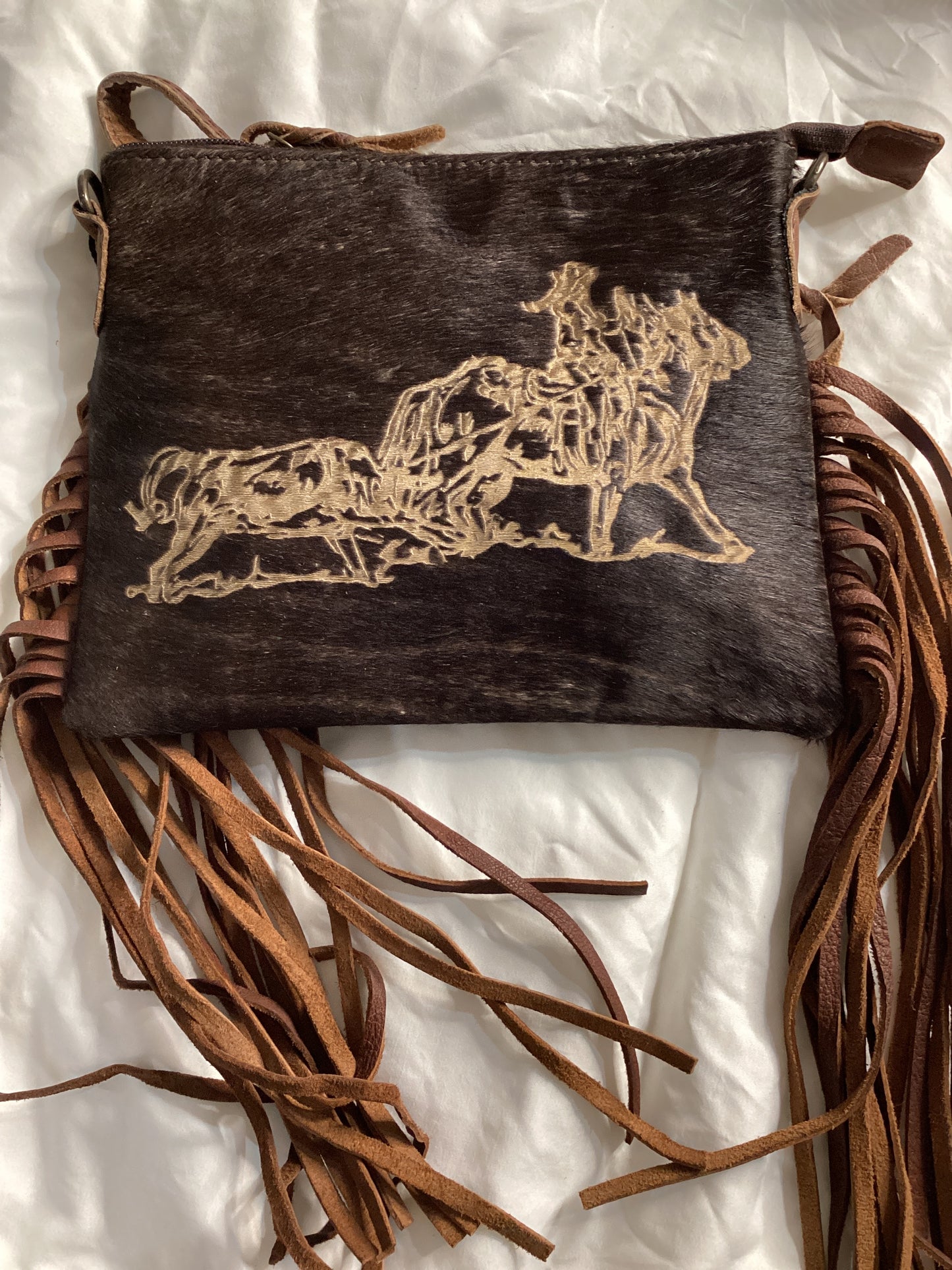 Turnin Heads Crossbody