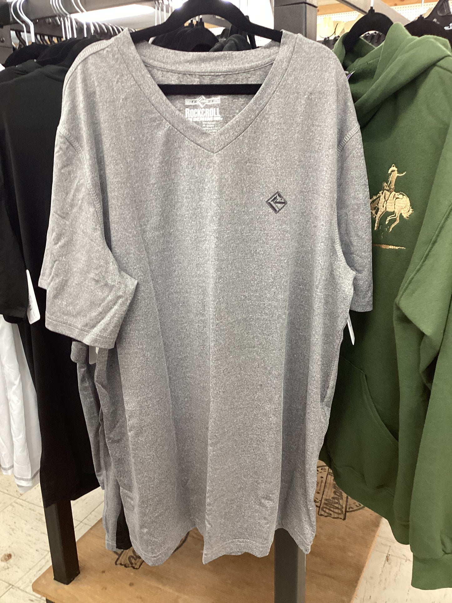 Performance V-neck T-shirt