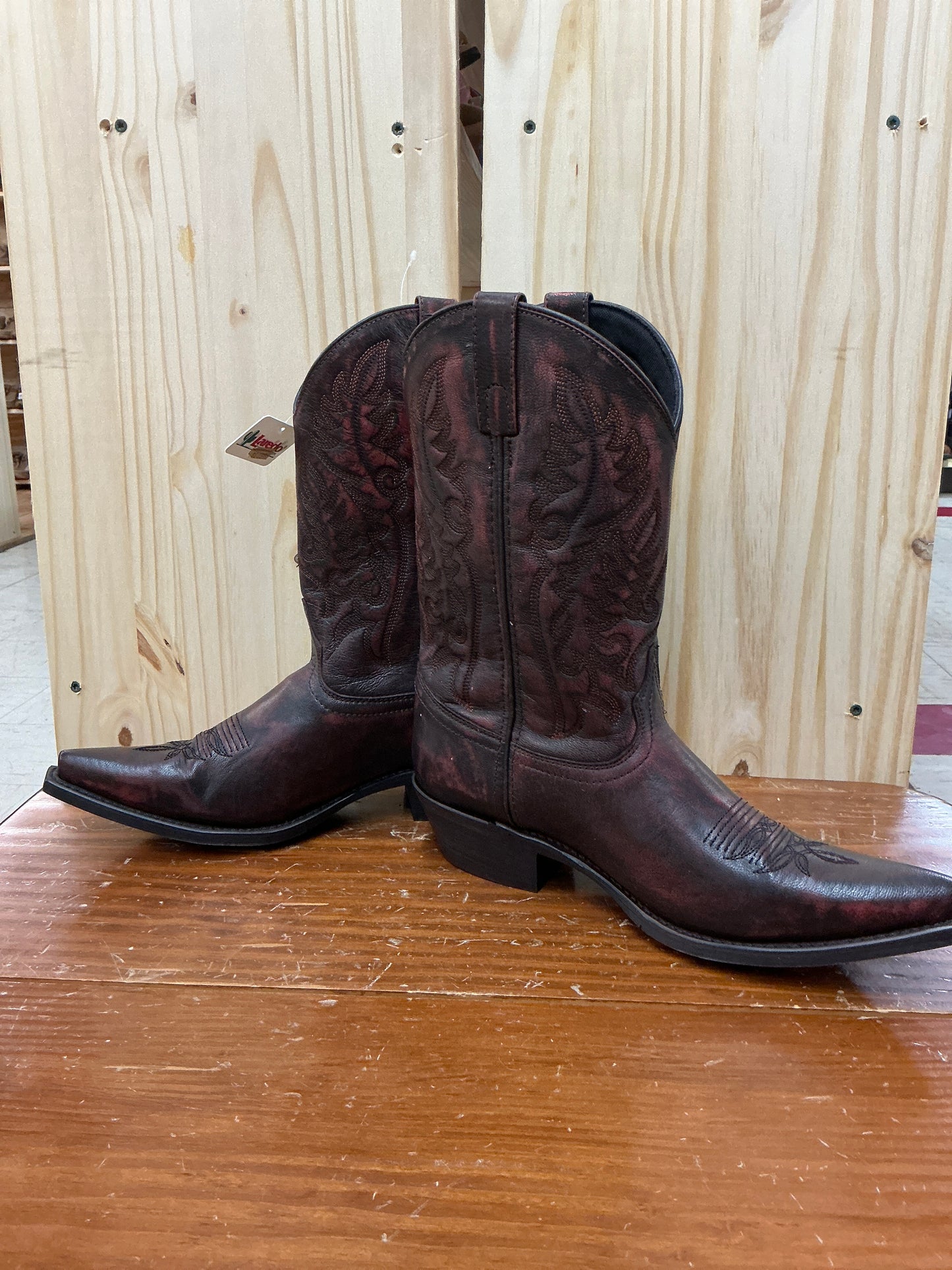 Laredo Red Sanded 11” Snip Toe