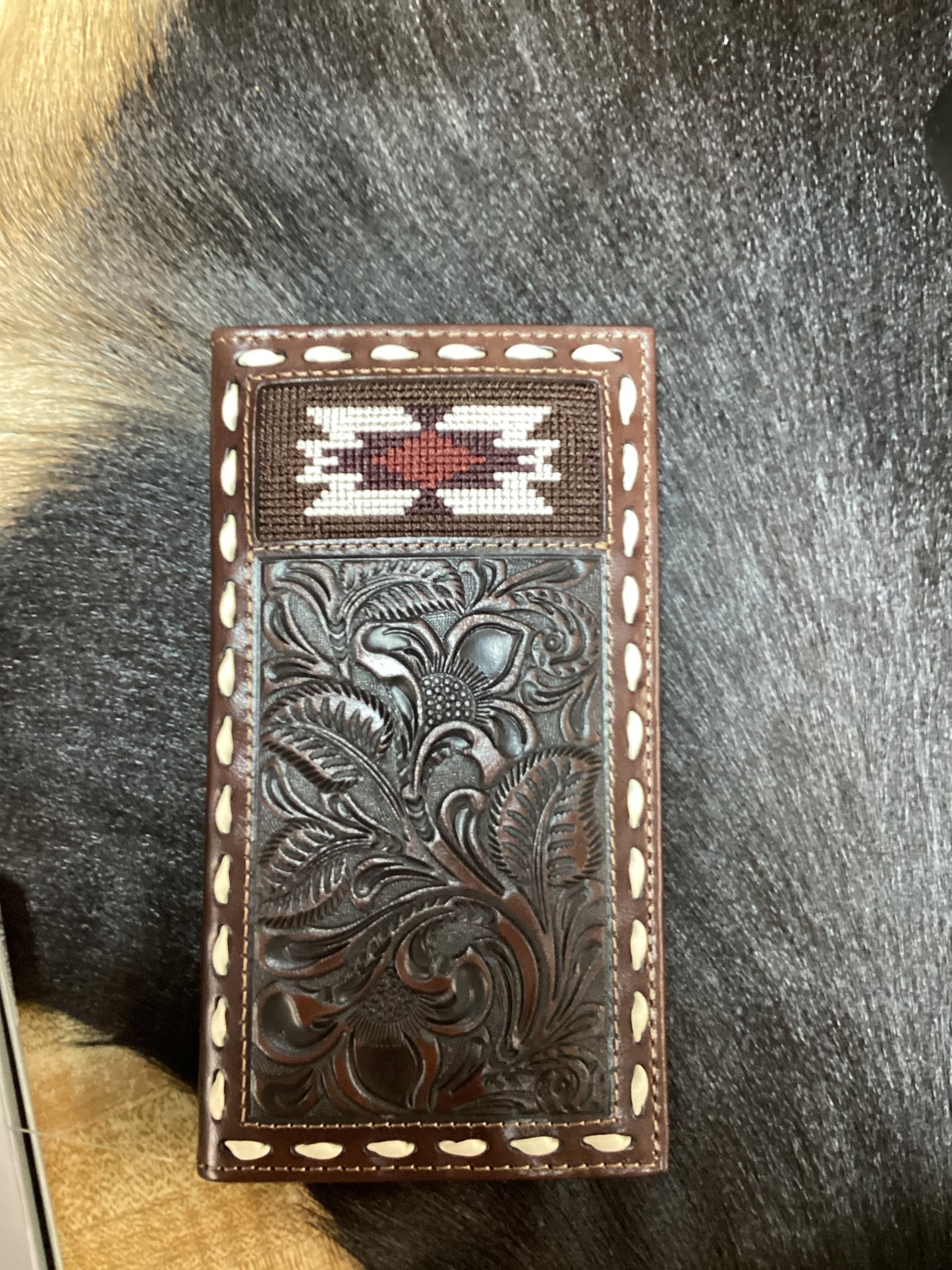 Nocona Tooled Southwest Buckstitch Rodeo Wallet