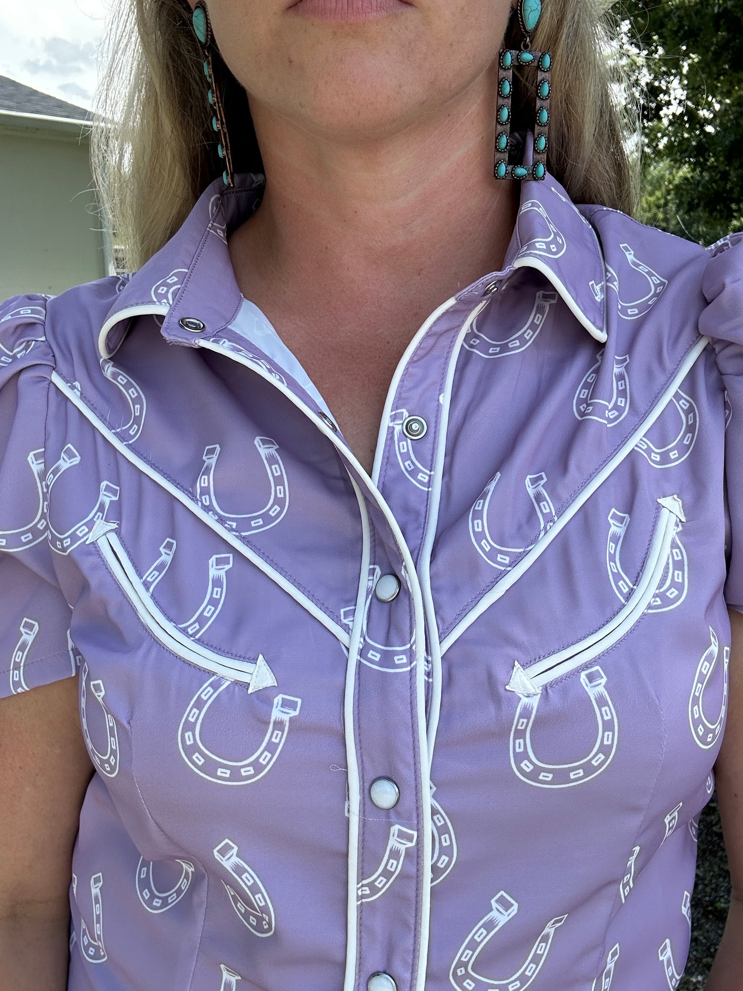 Retro Cowgirl Pearl Snap Puff Sleeve Top- Lavender & Cream Horseshoe