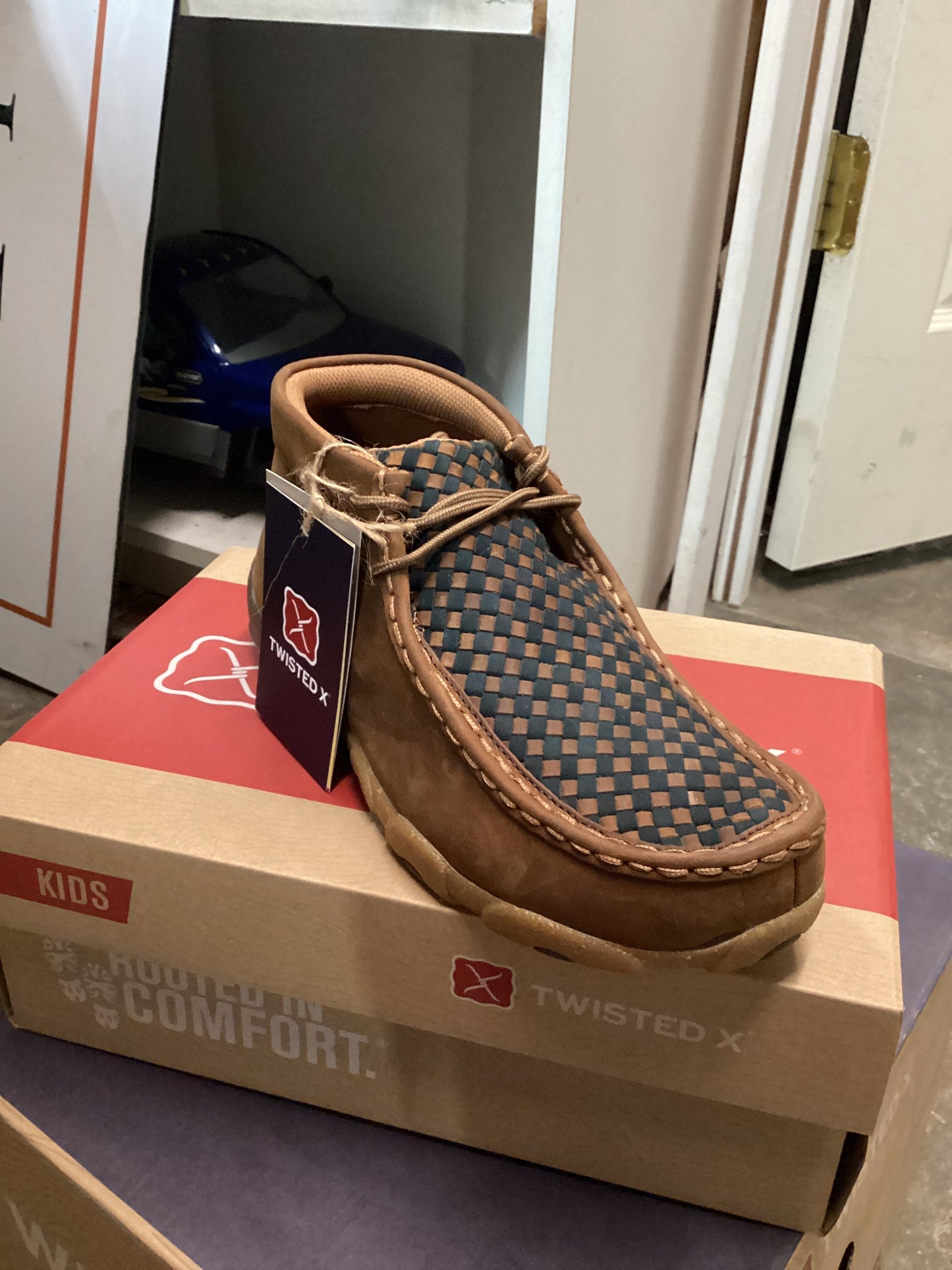 Youth Twisted X Driving Moc Oiled Saddle/Midnight