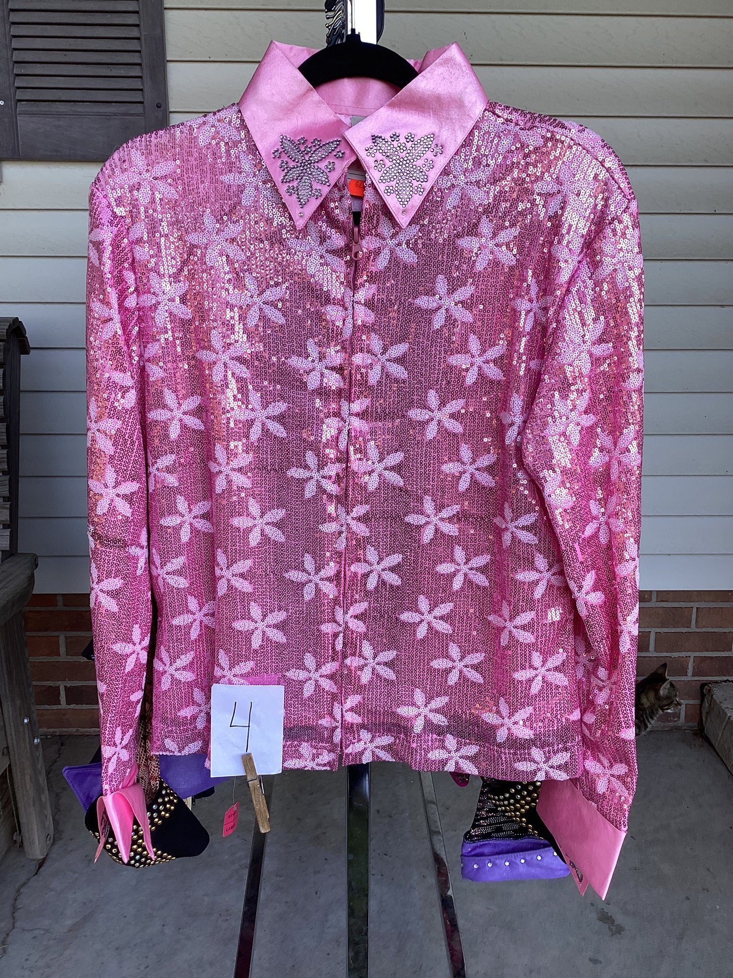 Women’s Large Show Shirt