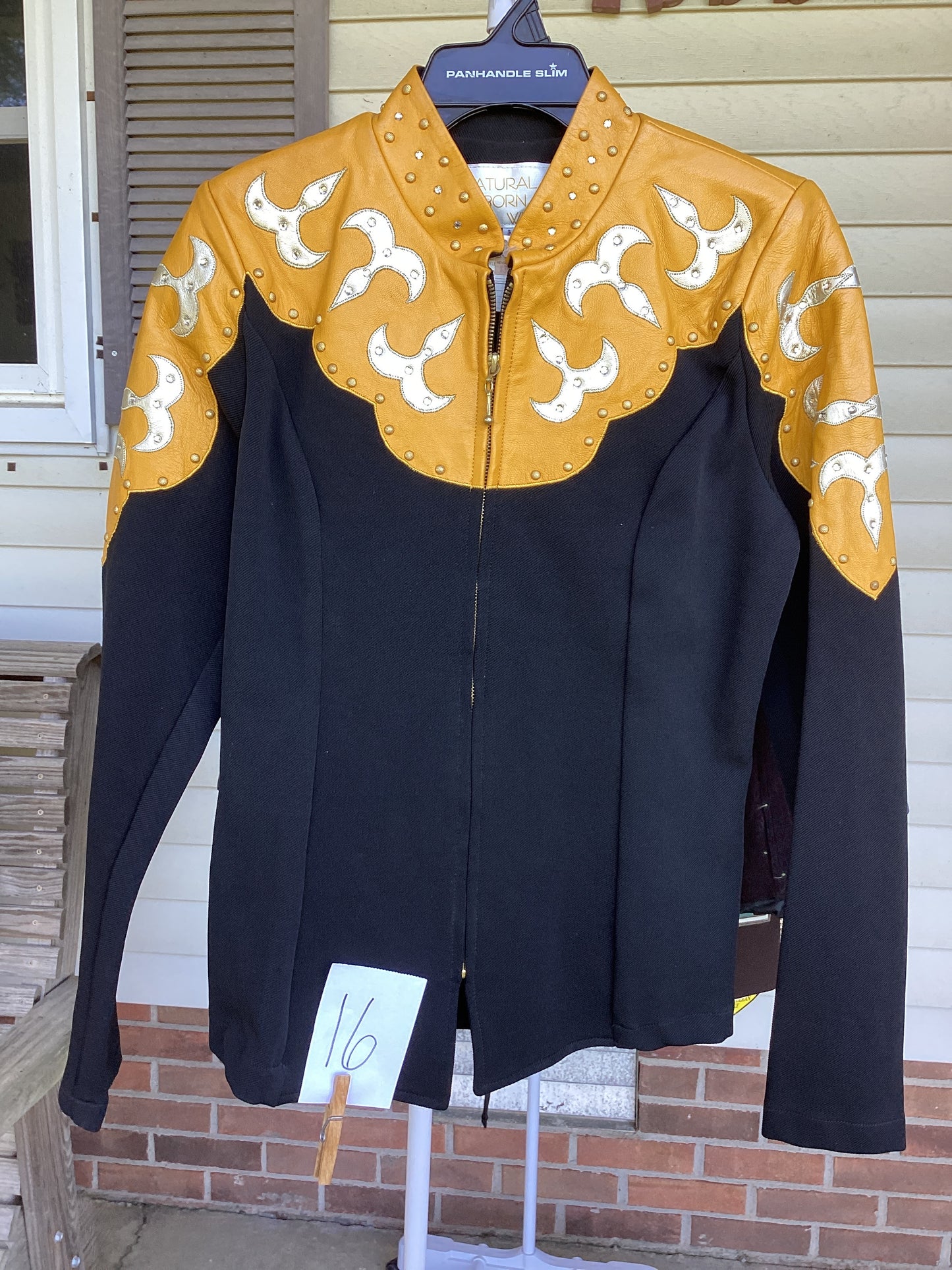 Show Blouses & Jackets-Medium