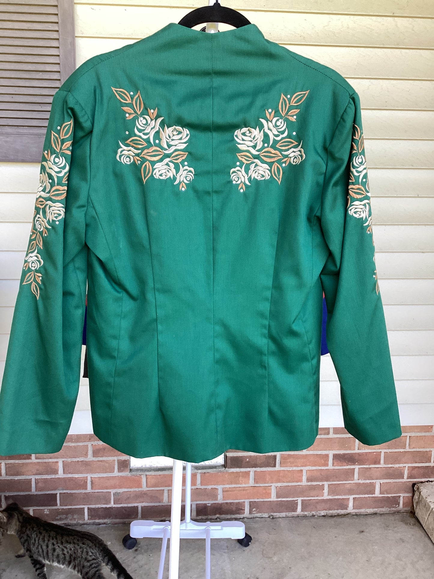 Show Blouses & Jackets-Medium