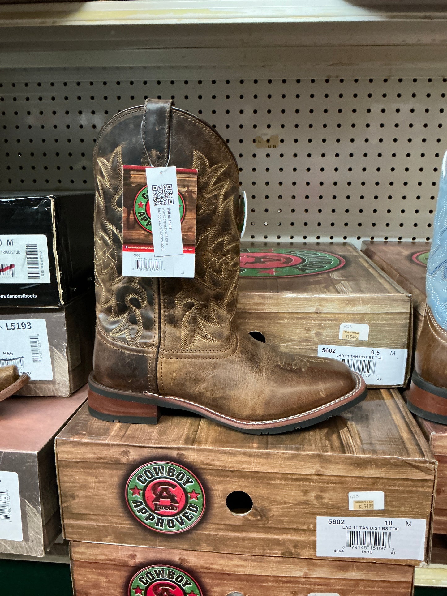 Laredo Tan Dist BS Toe