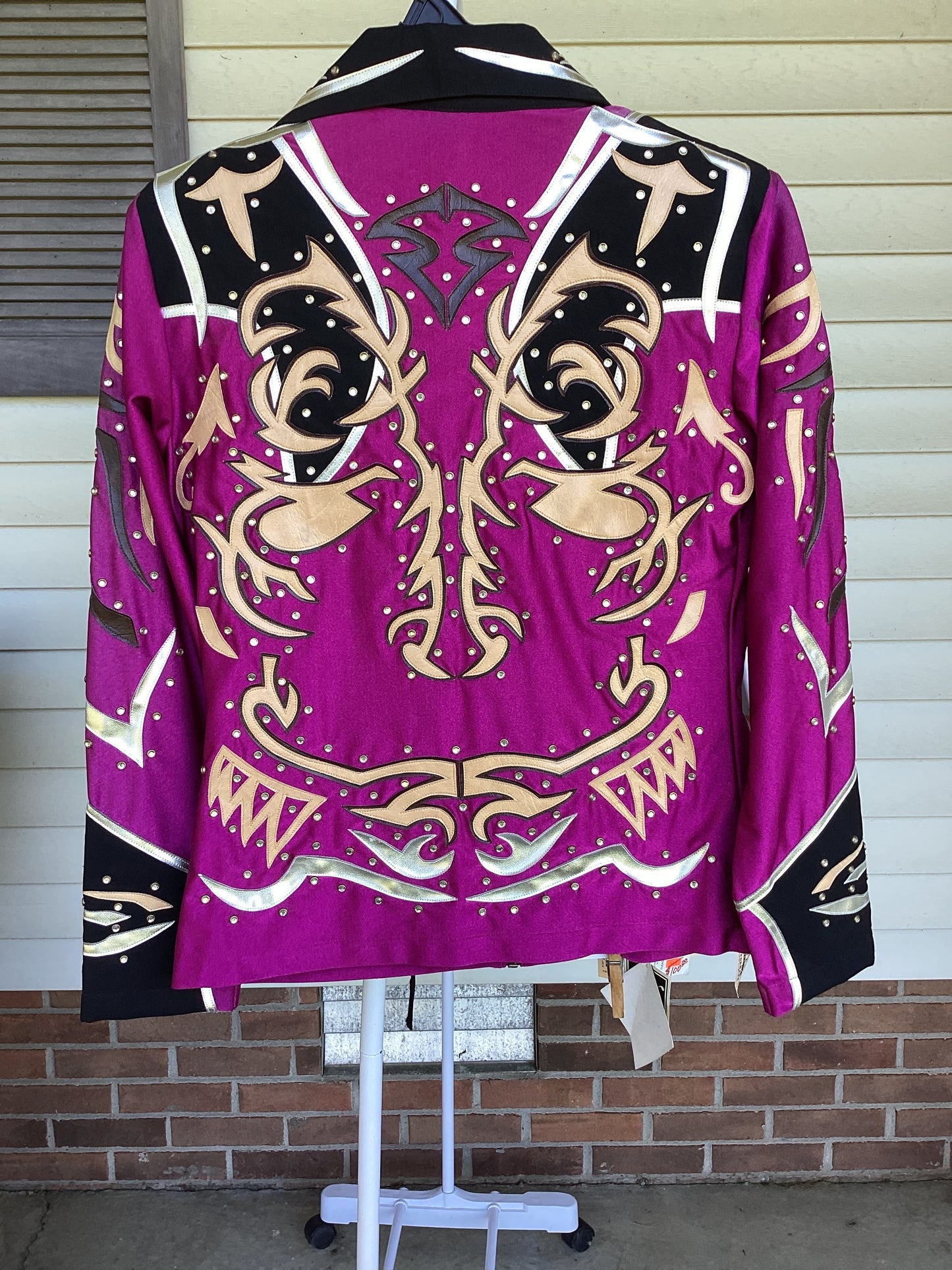 Show Blouses & Jackets-Medium