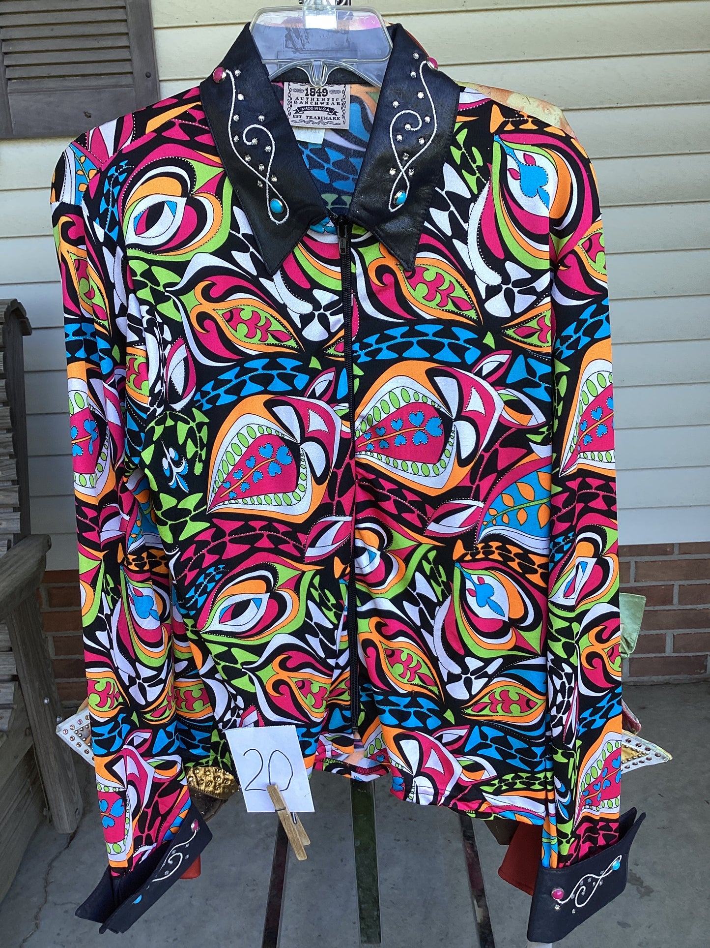 Women’s X-Large Show Shirt
