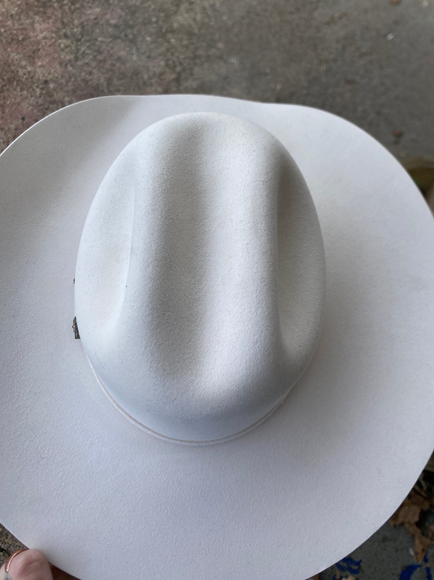 Serratelli Las Cruces White Felt