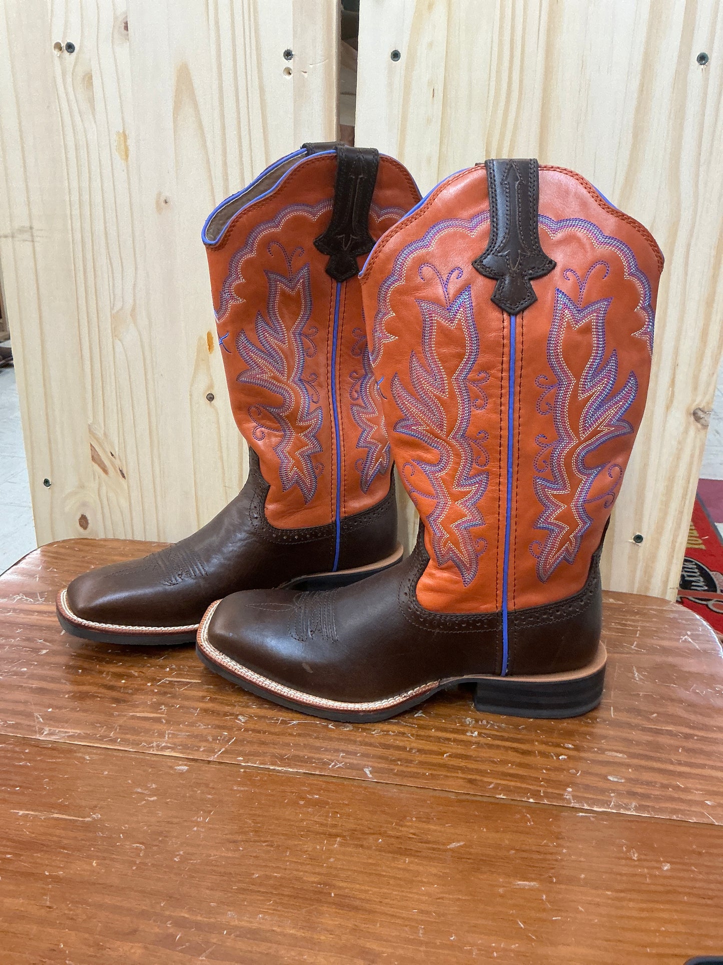 Twisted X YDP00151 Orange With Blue Stitching