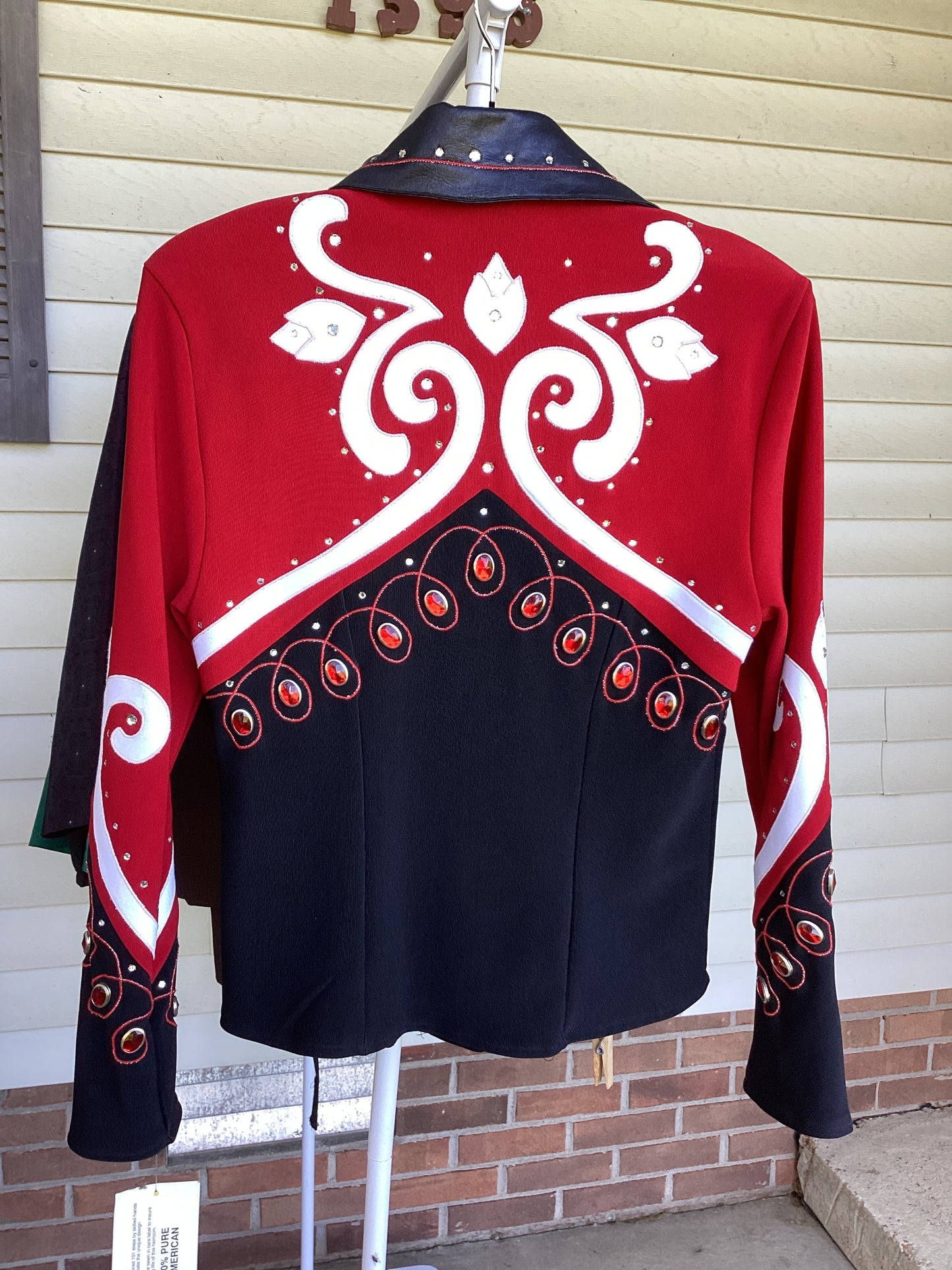 Show Blouses & Jackets-Medium