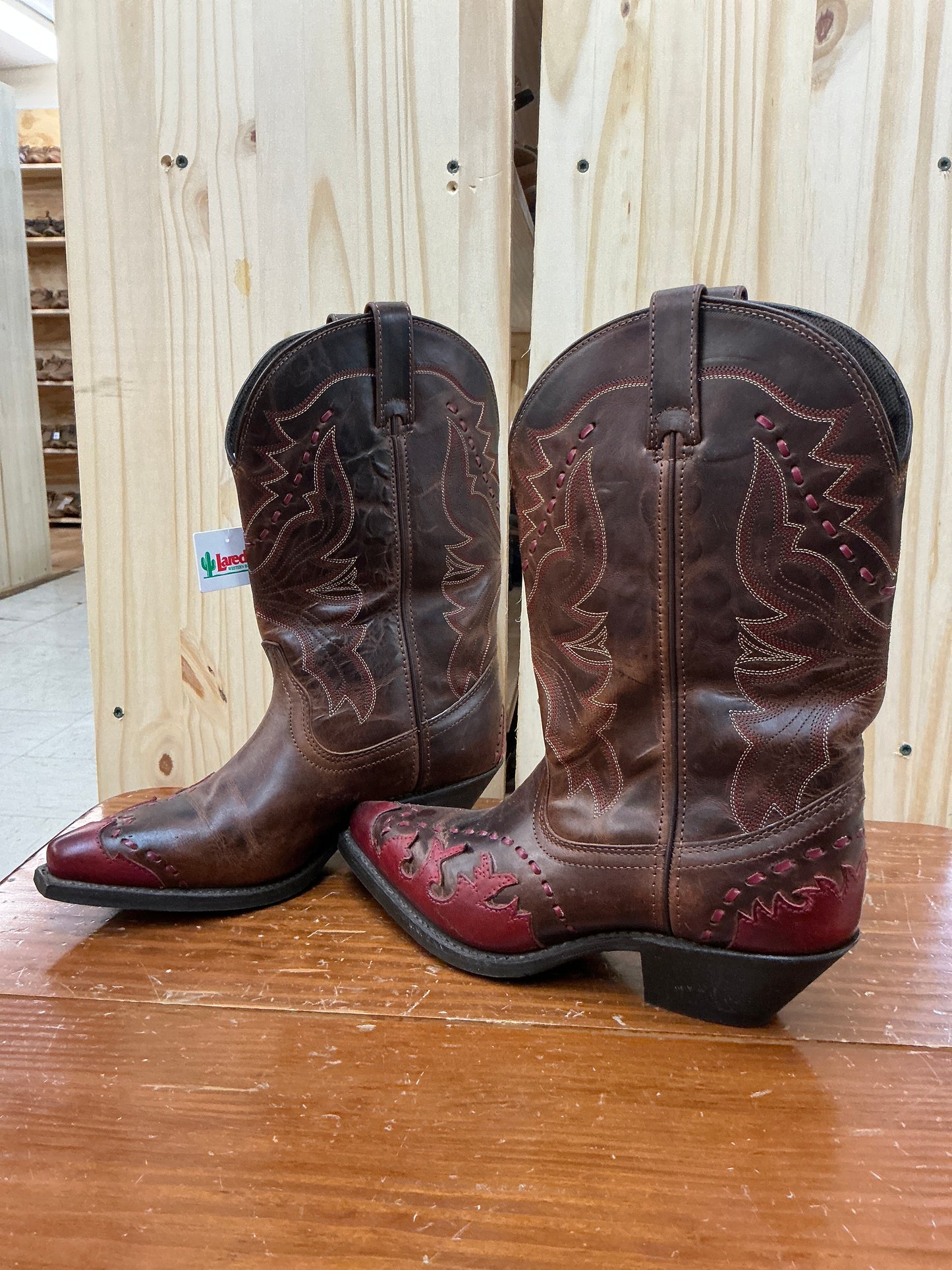 Laredo Brown & Red 11” Snip Toe