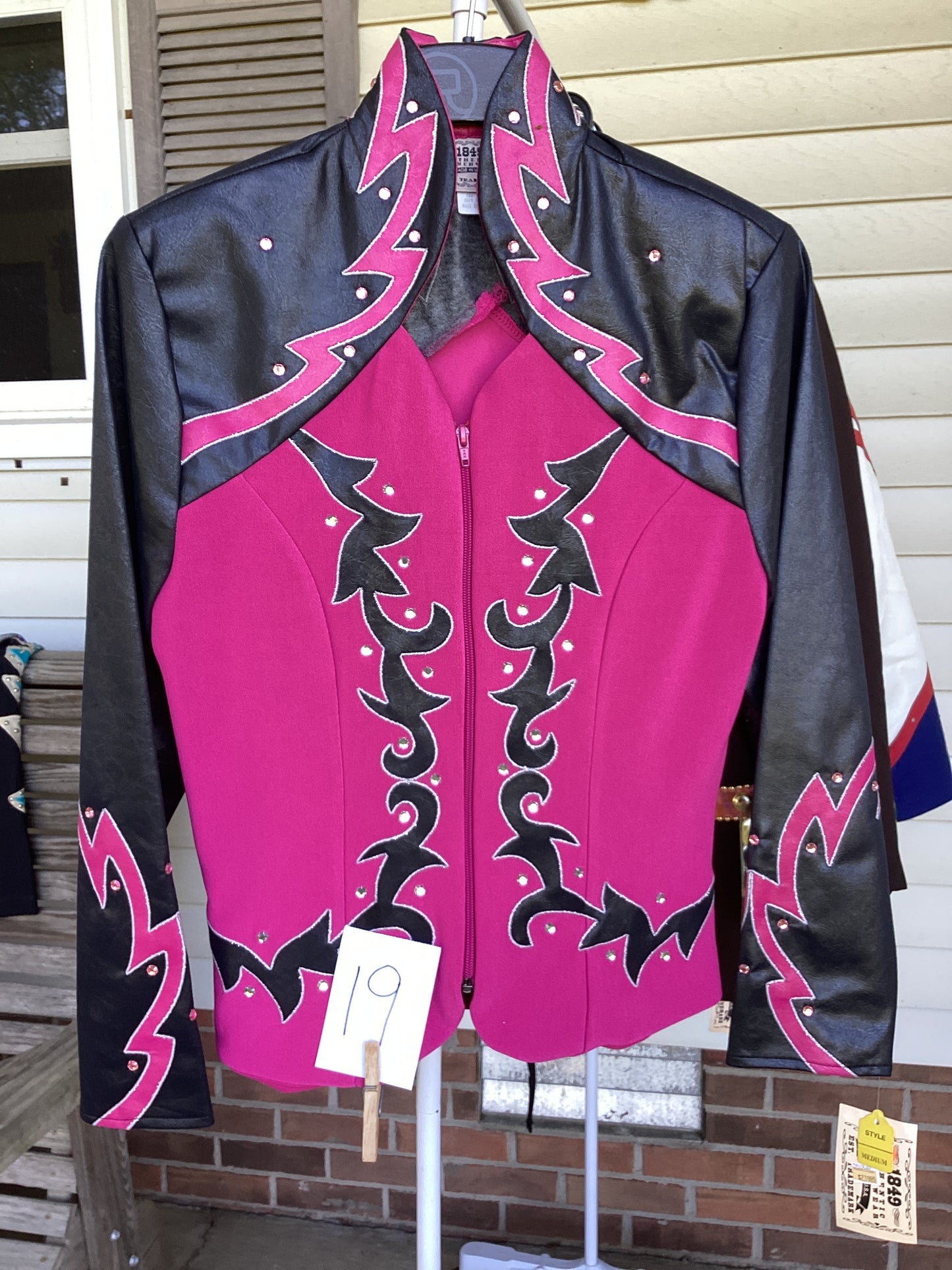 Show Blouses & Jackets-Medium