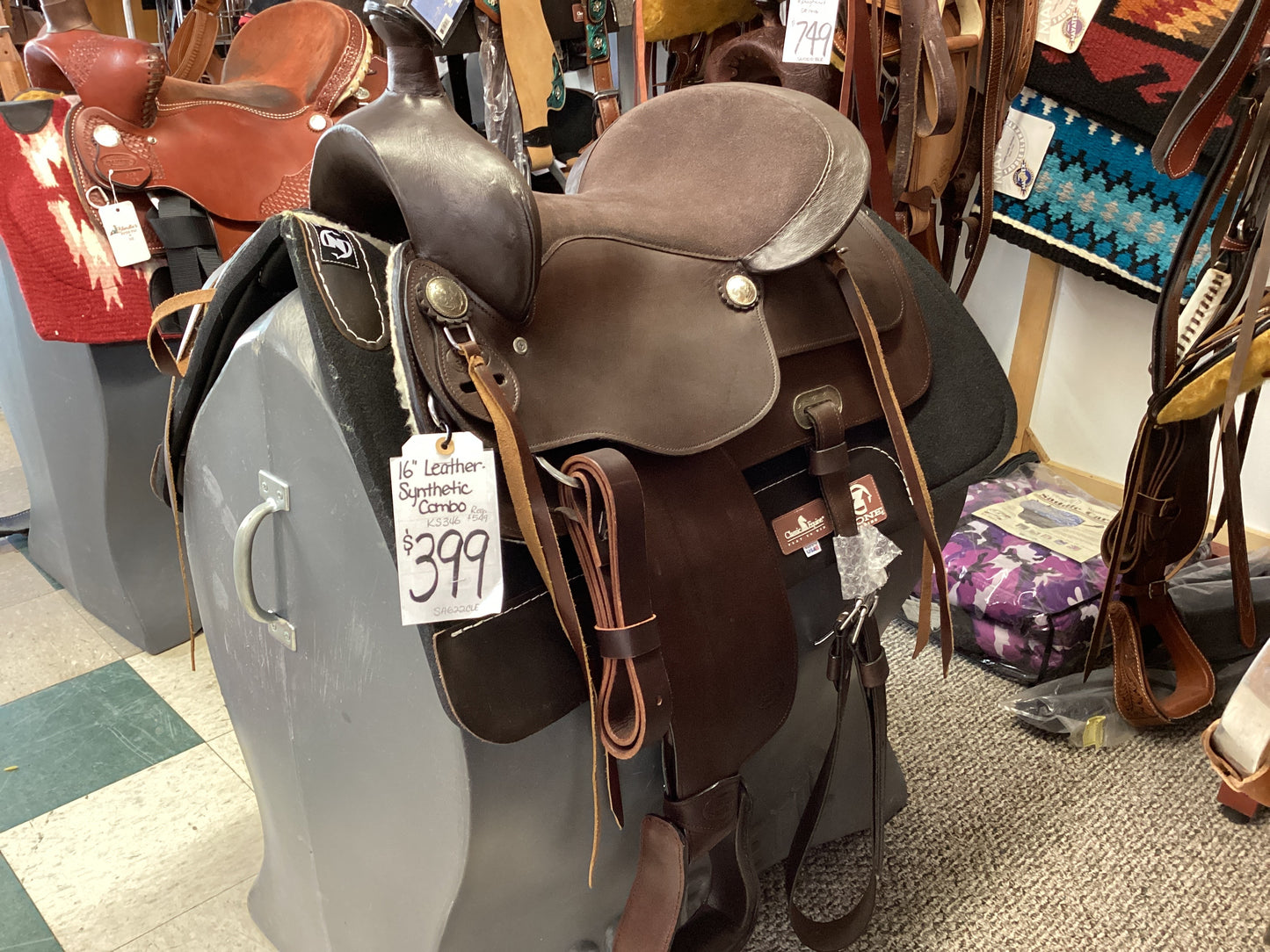 16” Leather Synthetic Combo saddle
