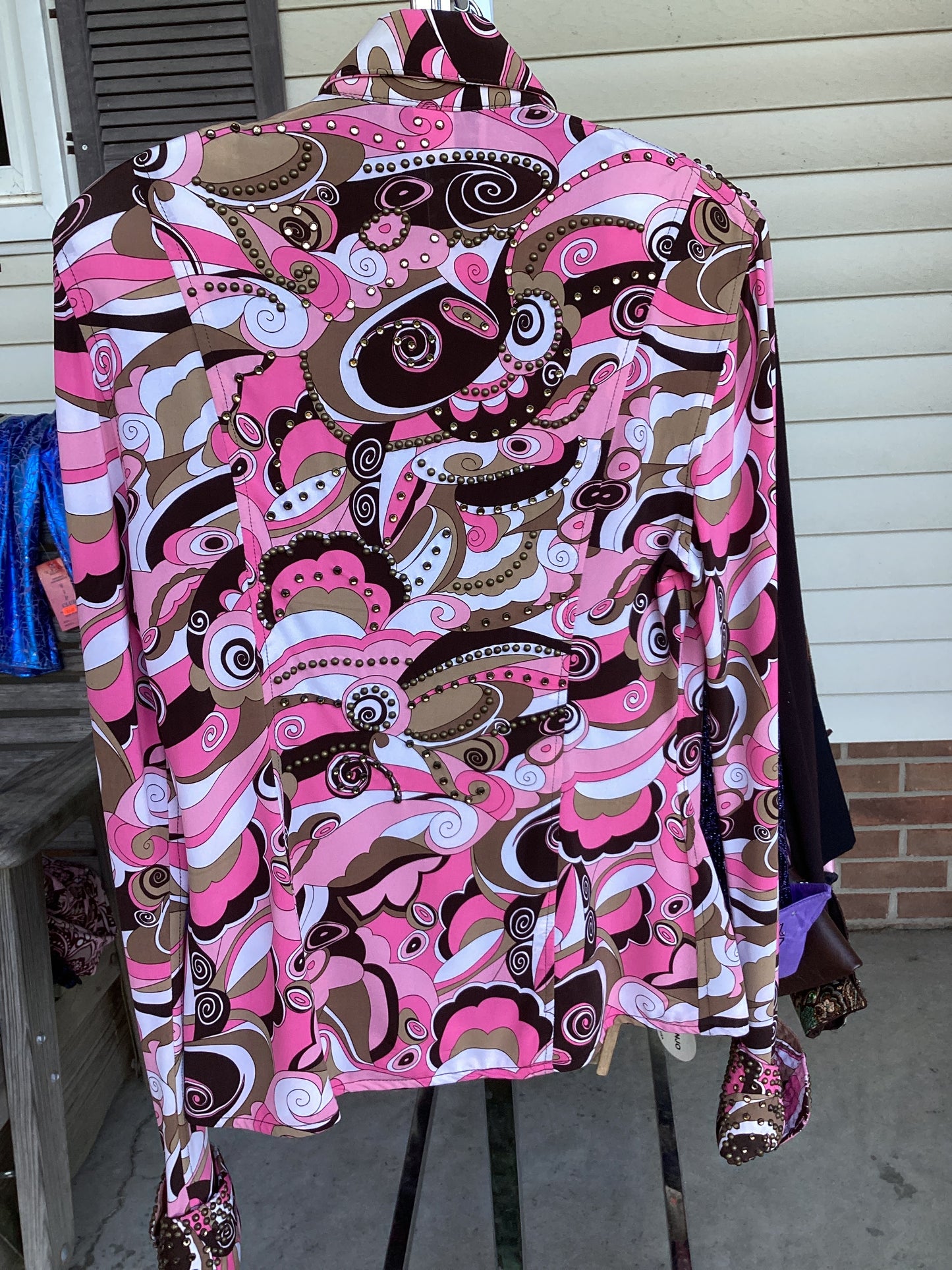 Women’s Large Show Shirt