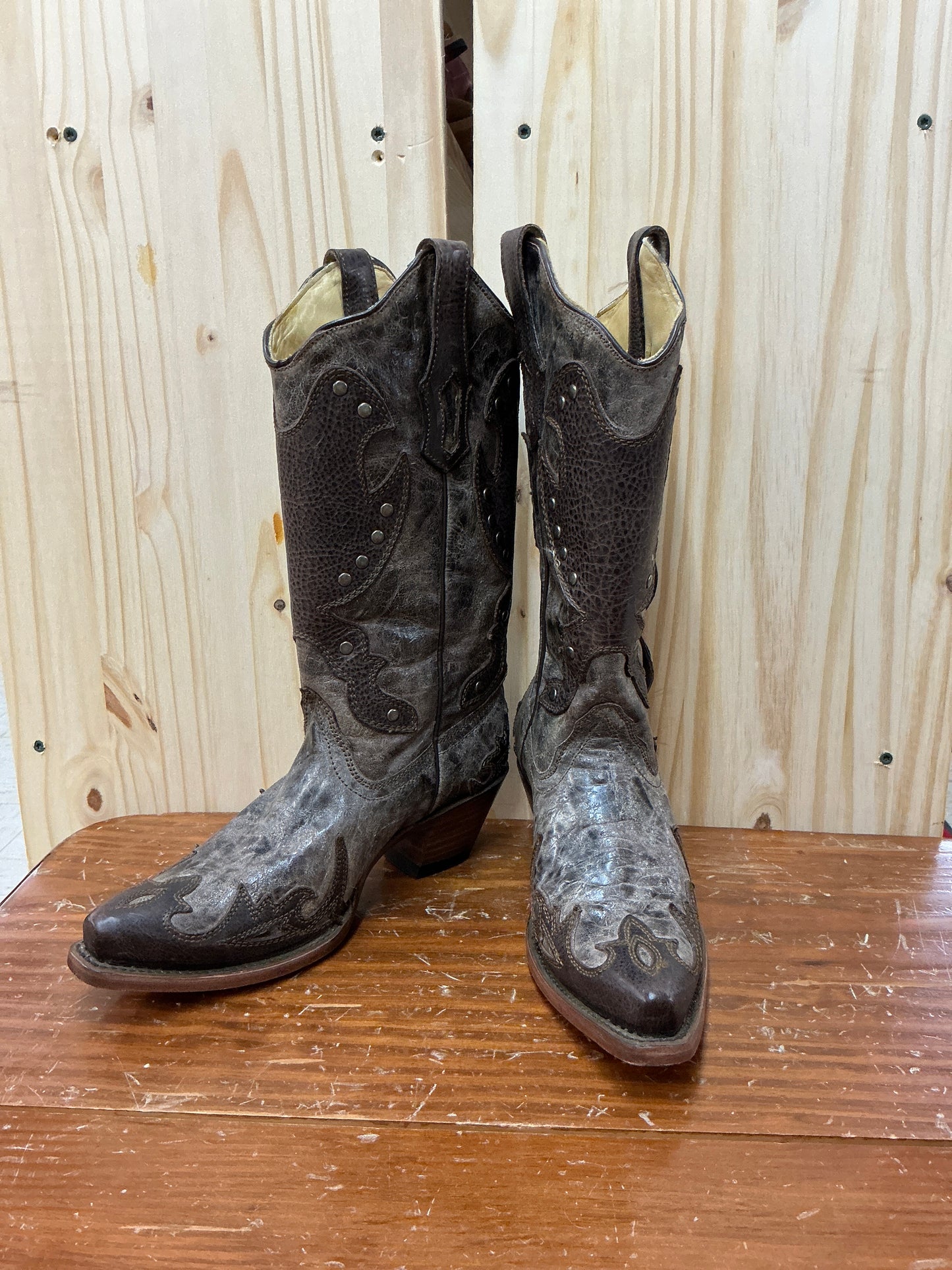 Crackle Corral Pointed Toe-CLEARANCE