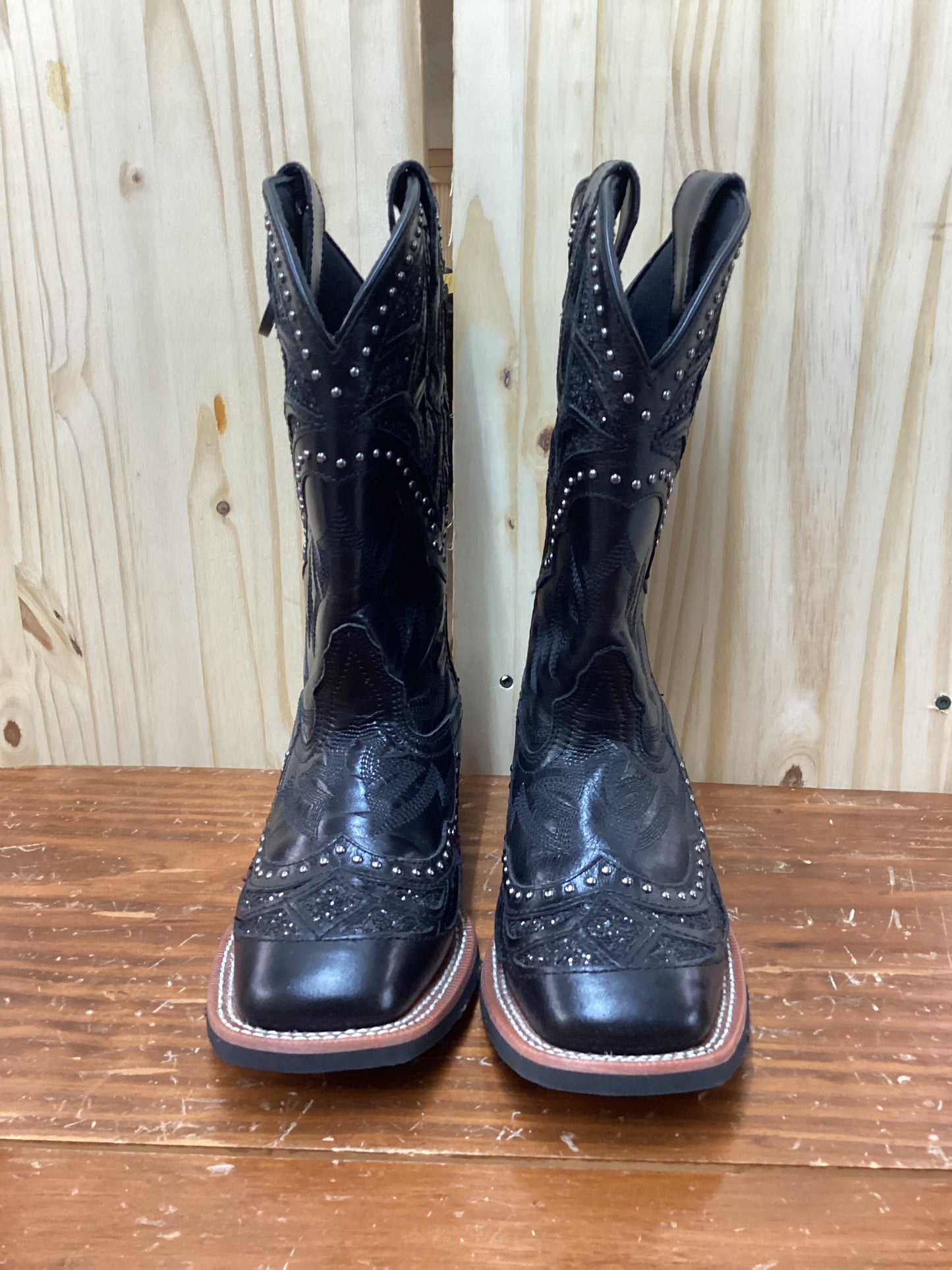 Cowboy Approved Eternity-Black