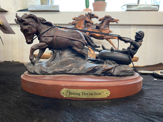 “Dashing Thru the Snow” Statue