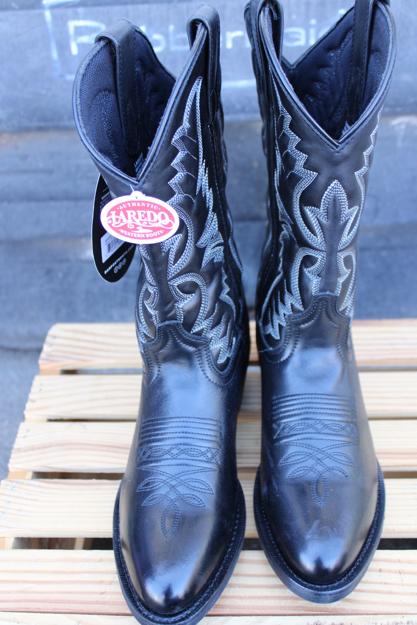 Laredo-Birchwood Black