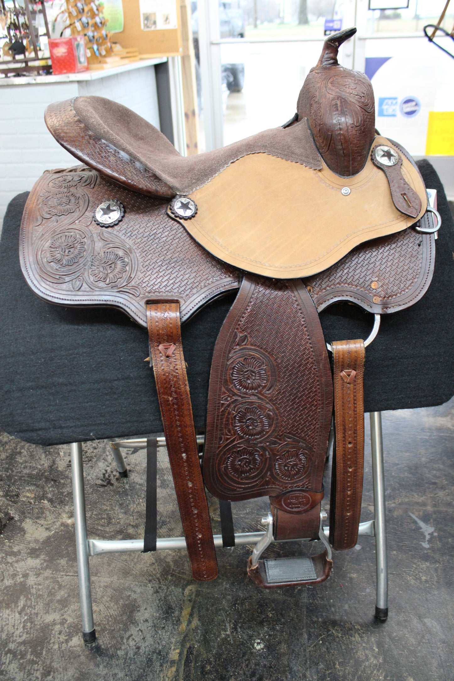 15" Royal King "Brewster" Barrel Saddle