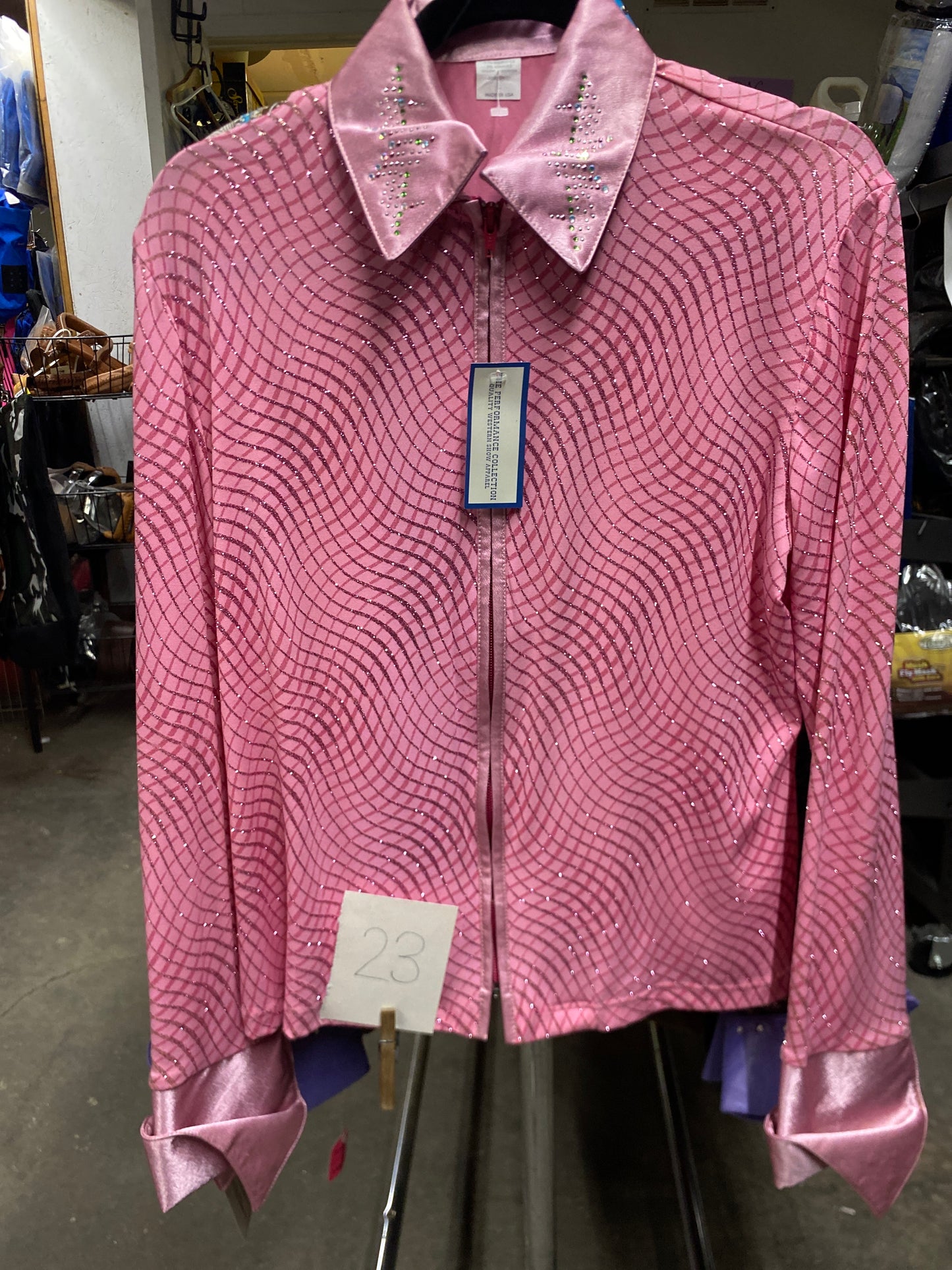 Women’s Large Show Shirt