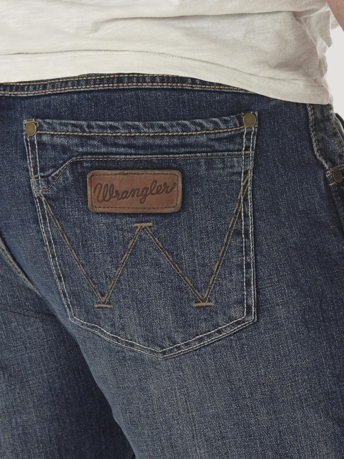 Wrangler Men’s Retro Jeans Slim Boot-Layton
