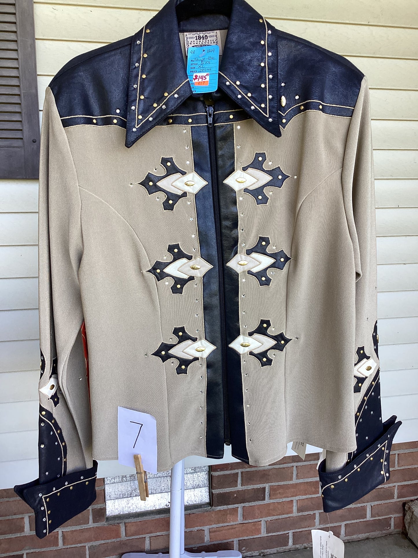 Show Blouses & Vests-XLarge
