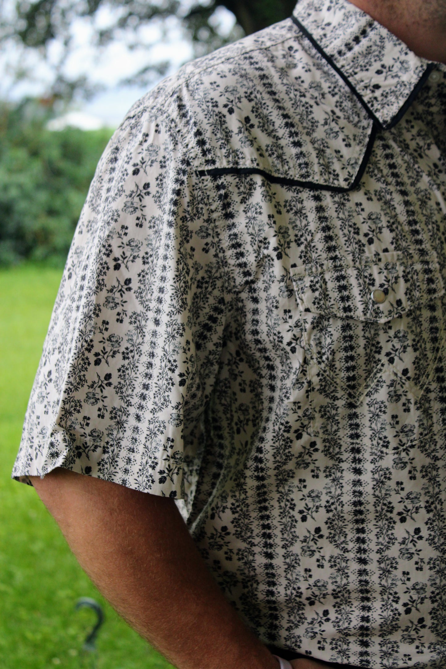 Wrangler® Vintage Inspired Black & White Short Sleeve