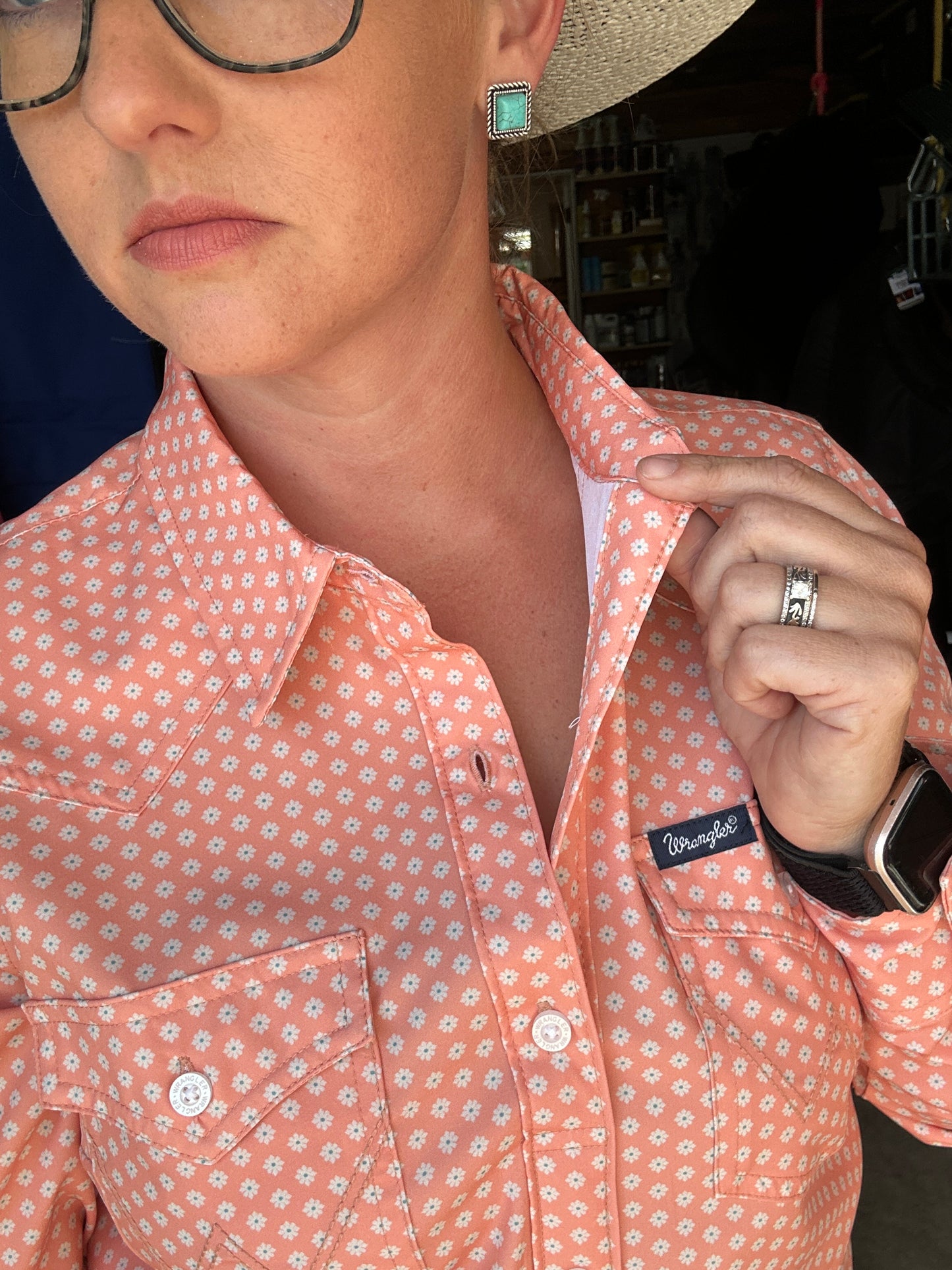 Wrangler® Women's Aria Performance Button Down- Peach Flower