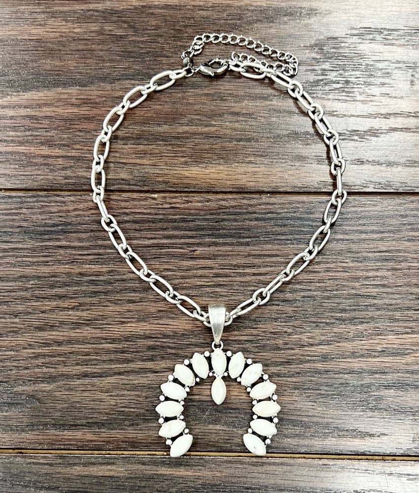 15" Squash Naja White Turquoise Necklace
