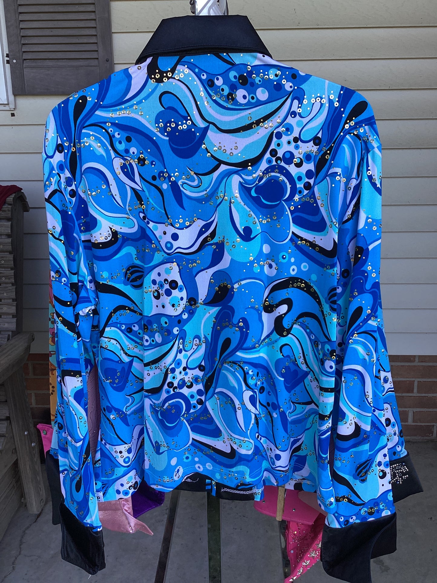 Women’s X-Large Show Shirt
