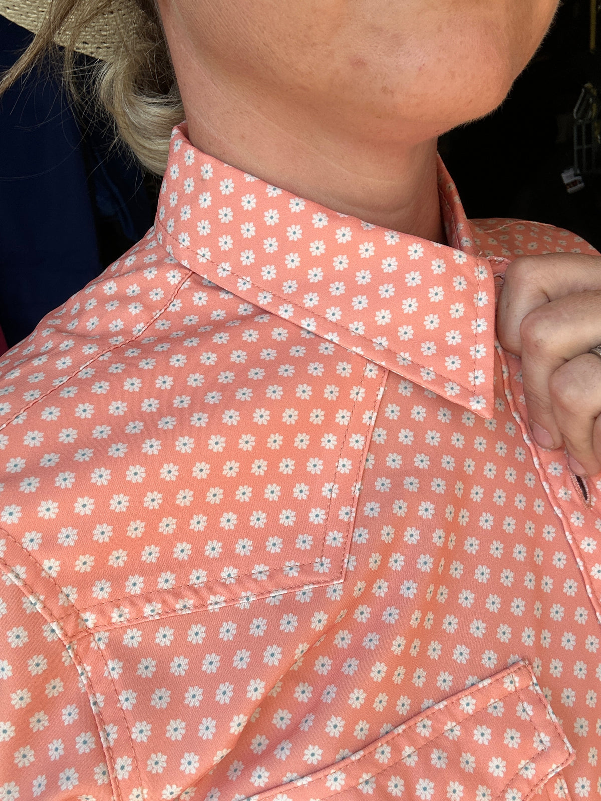 Wrangler® Women's Aria Performance Button Down- Peach Flower