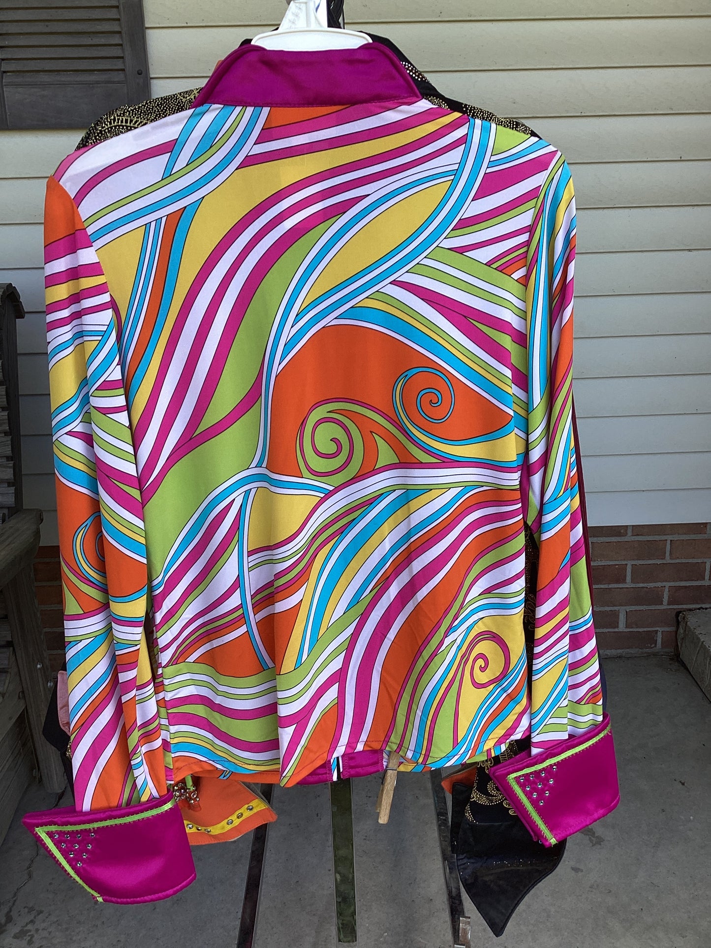 Women’s X-Large Show Shirt