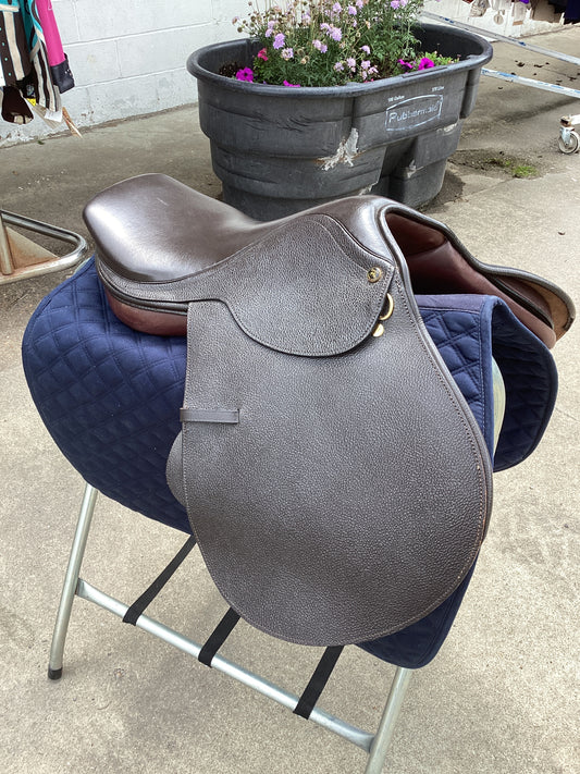 Close contact saddle