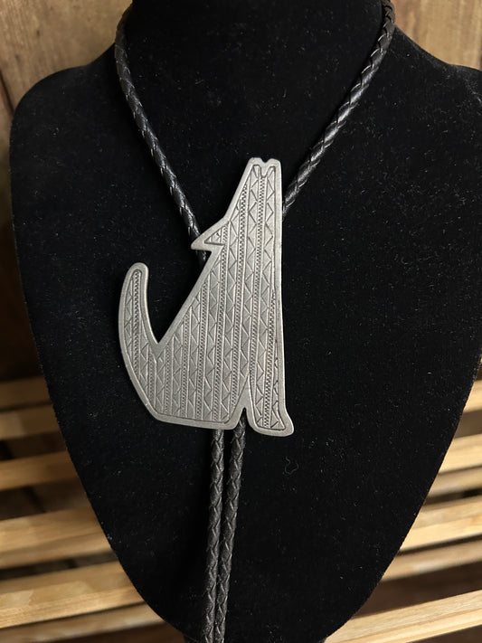 Howling At The Moon- Wolf Bolo