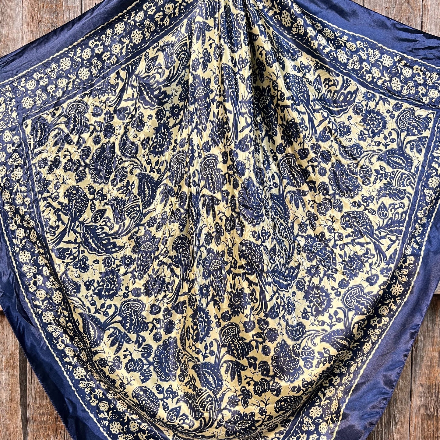 35X35"  Royal Blue & Cream Paisley Wild Rag/Scarf WR144