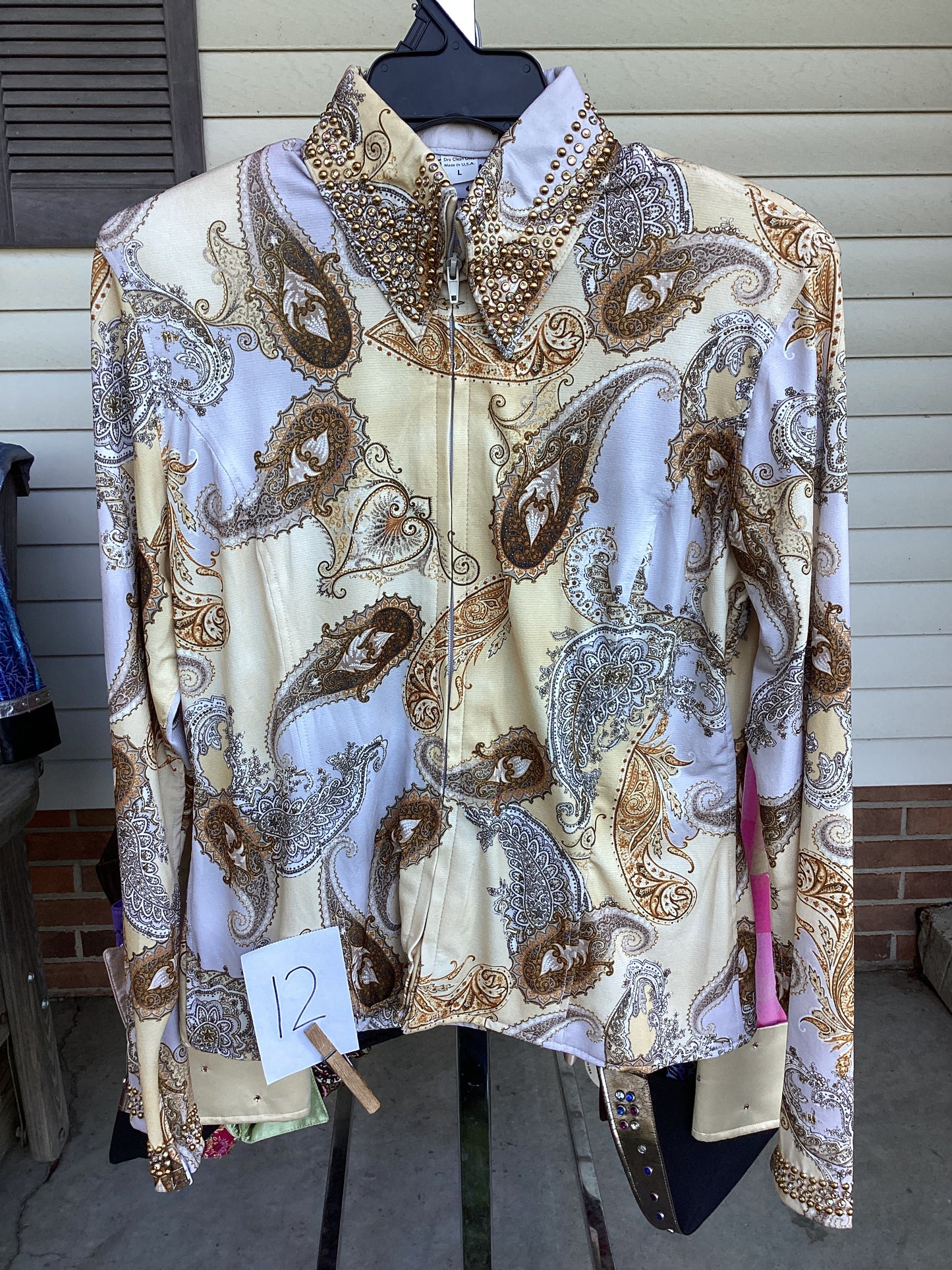 Women’s Large Show Shirt