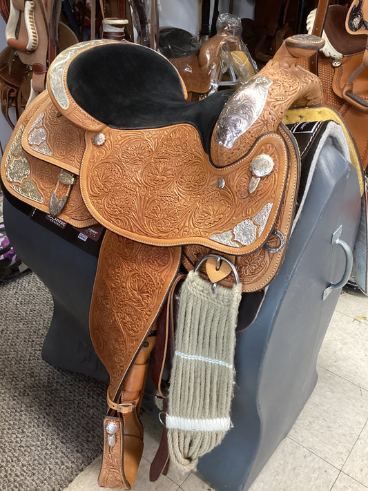 16” Circle Y show saddle