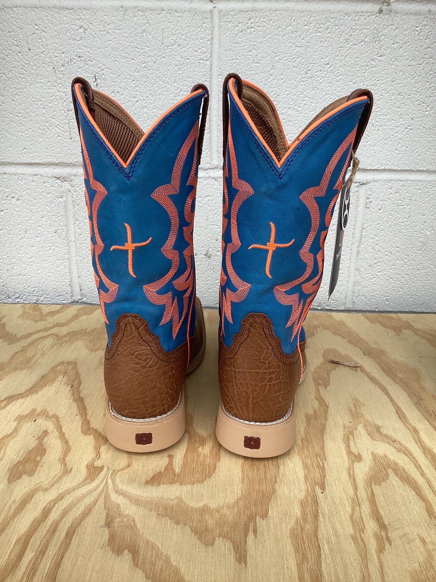 Cognac Bullhide / Neon Blue