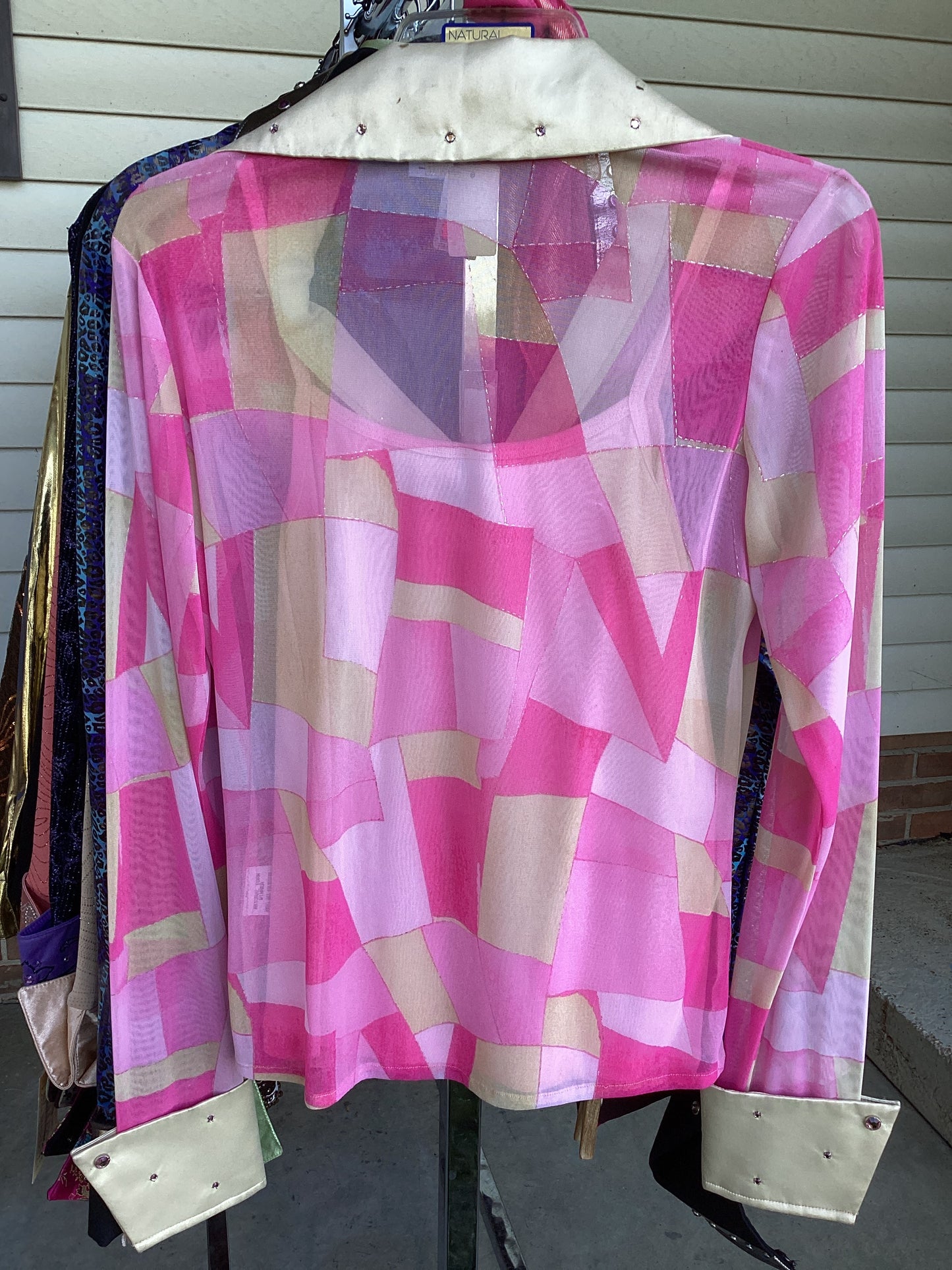 Women’s Large Show Shirt