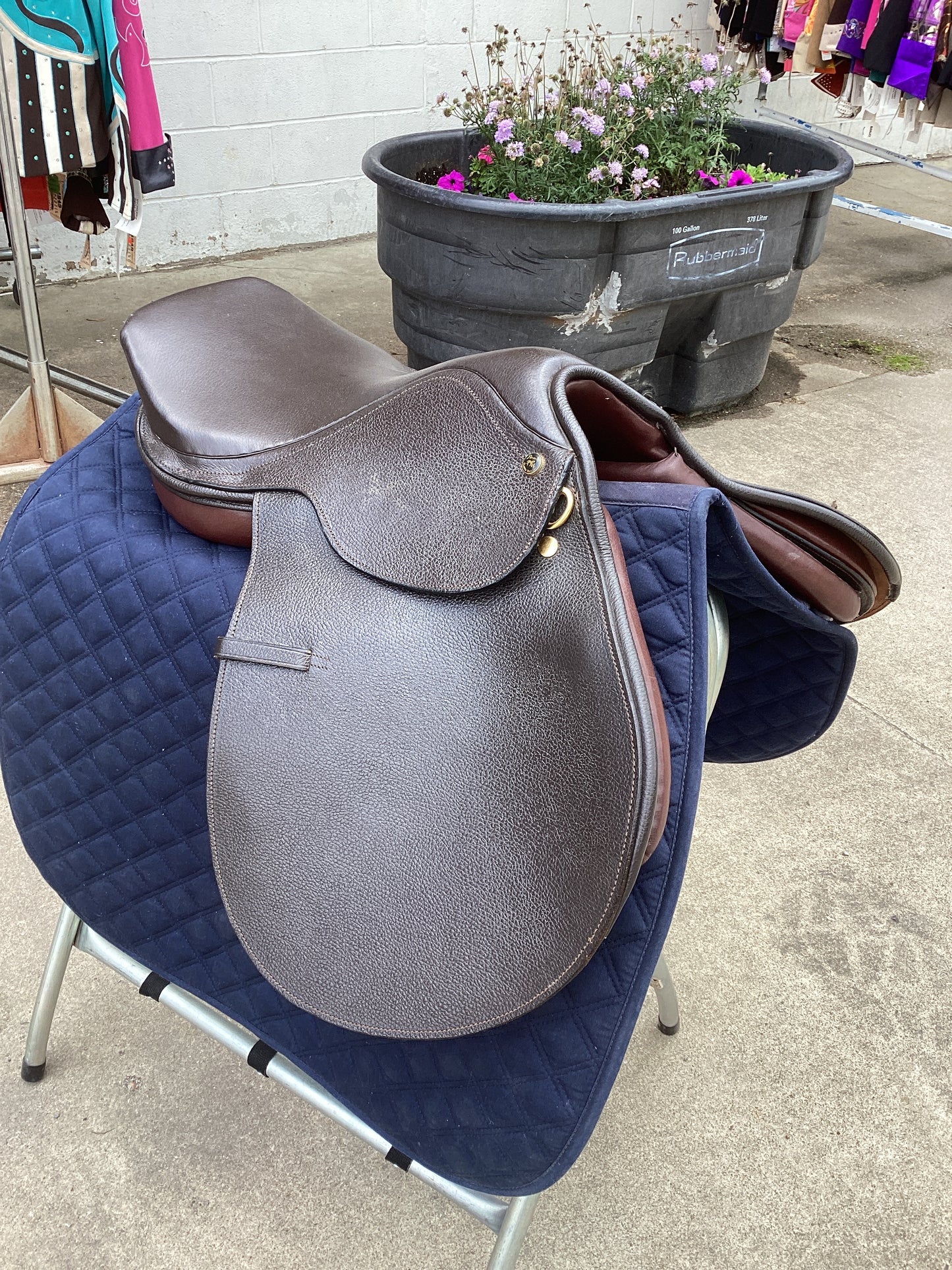 Regency close contact