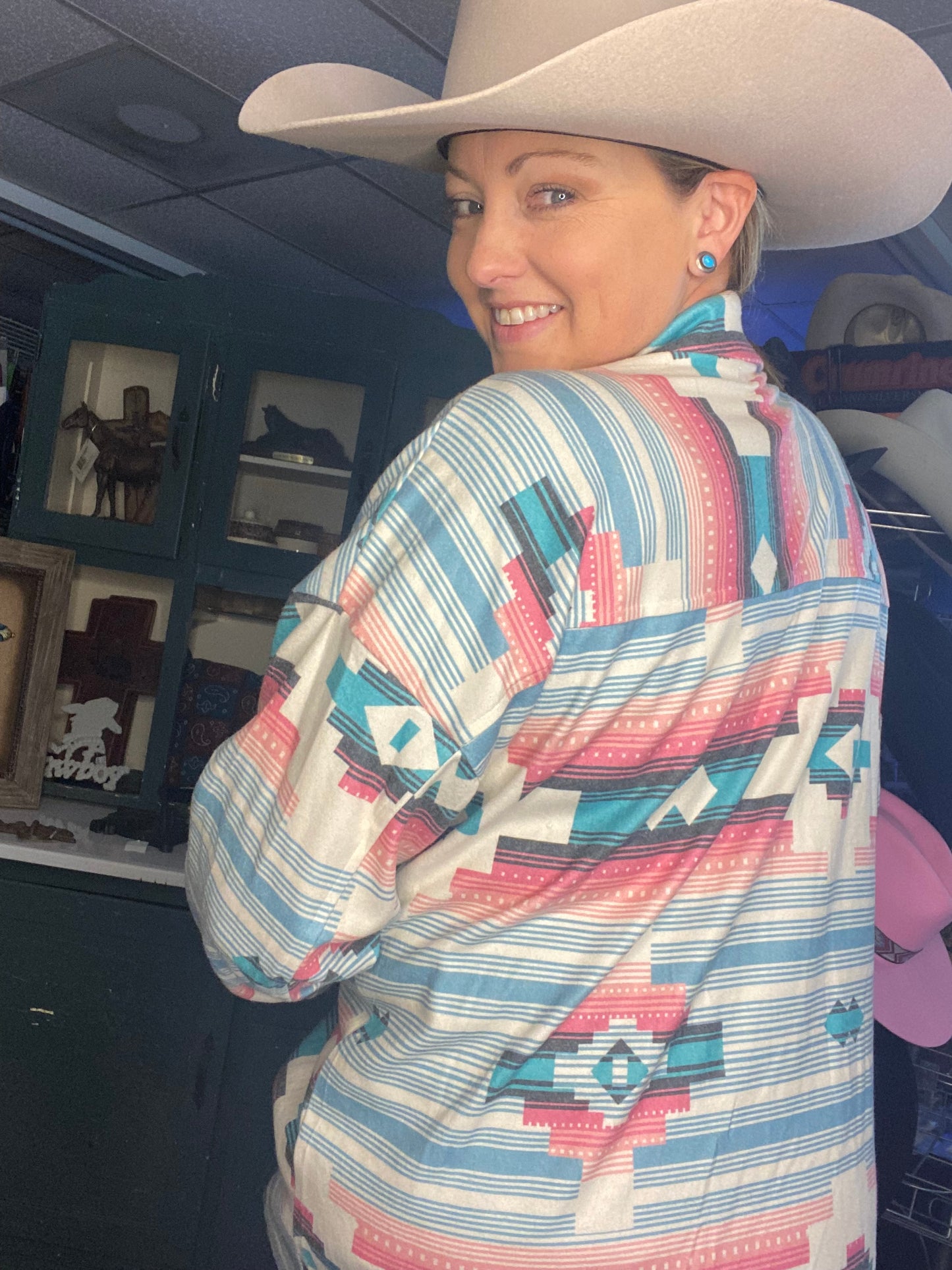 Sterling Kreek Meet Me In The Middle Shacket