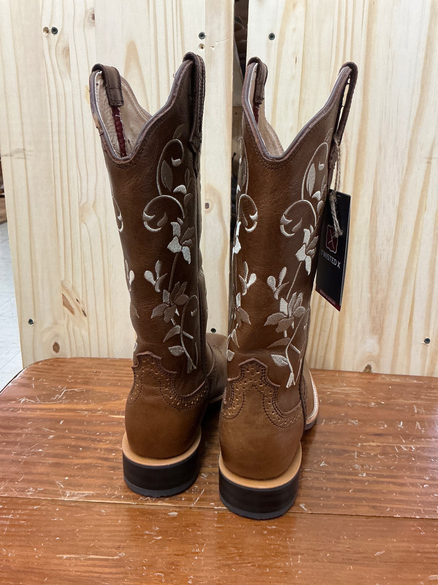 Twisted X 13” Women’s Ruff Stock Oiled Bomber & Flowers