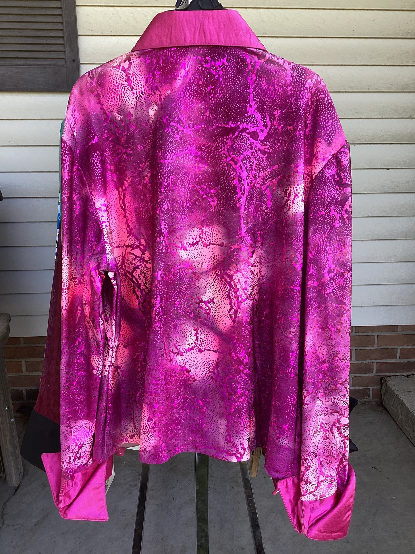 Women’s X-Large Show Shirt
